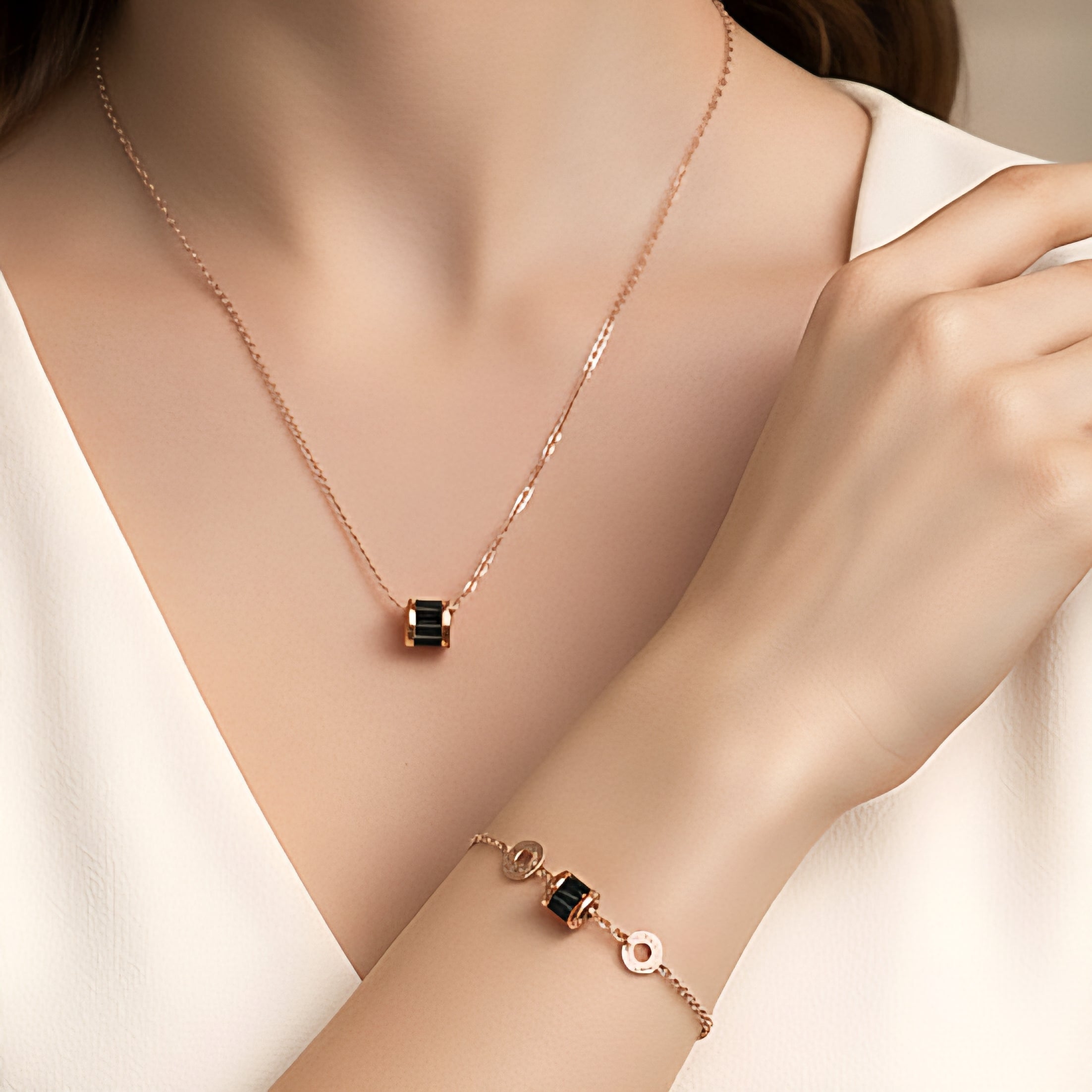 Kaklarota un rokassprādze "Black swirl"