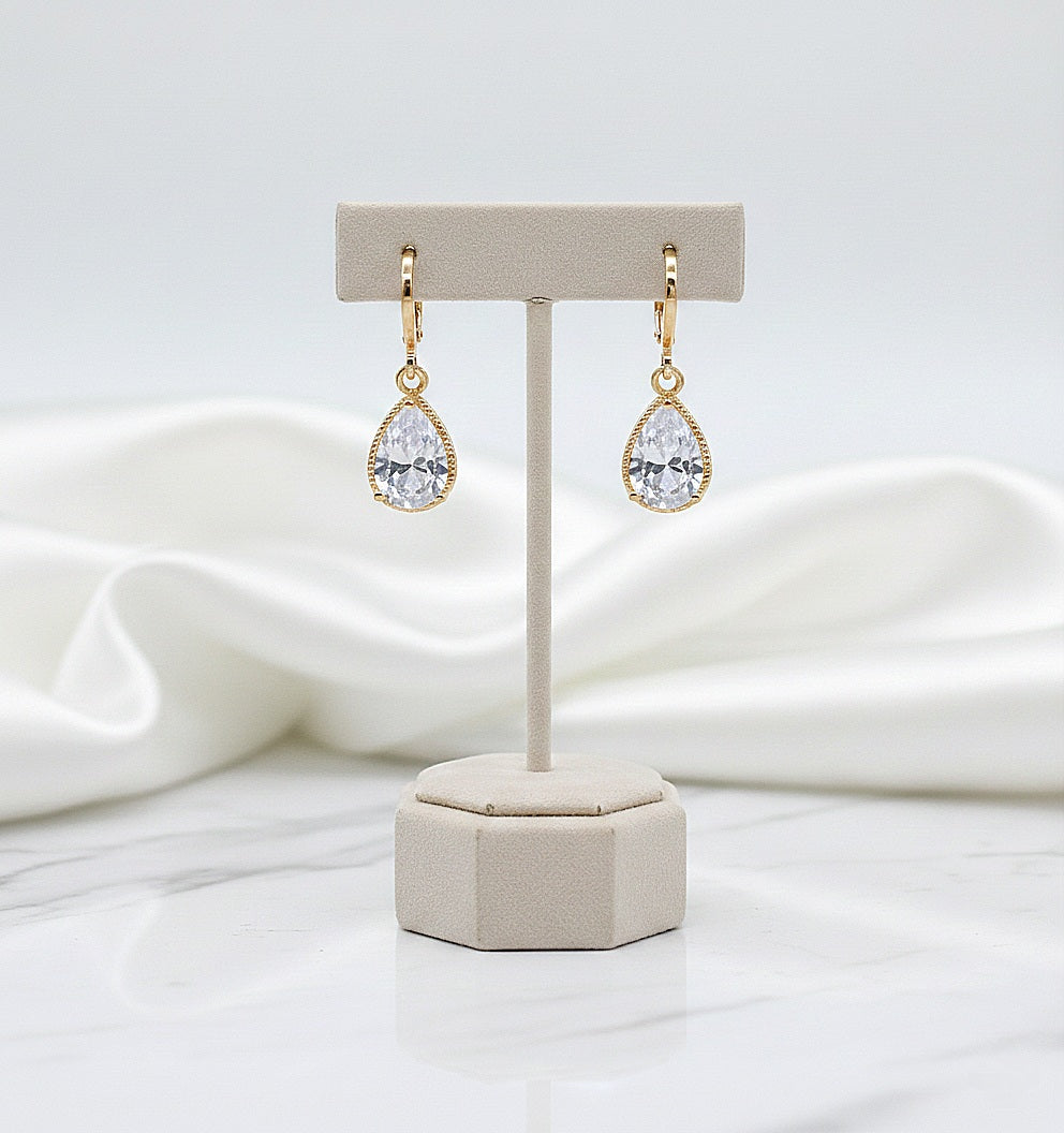 Auskari "Dzidrā lāsīte"