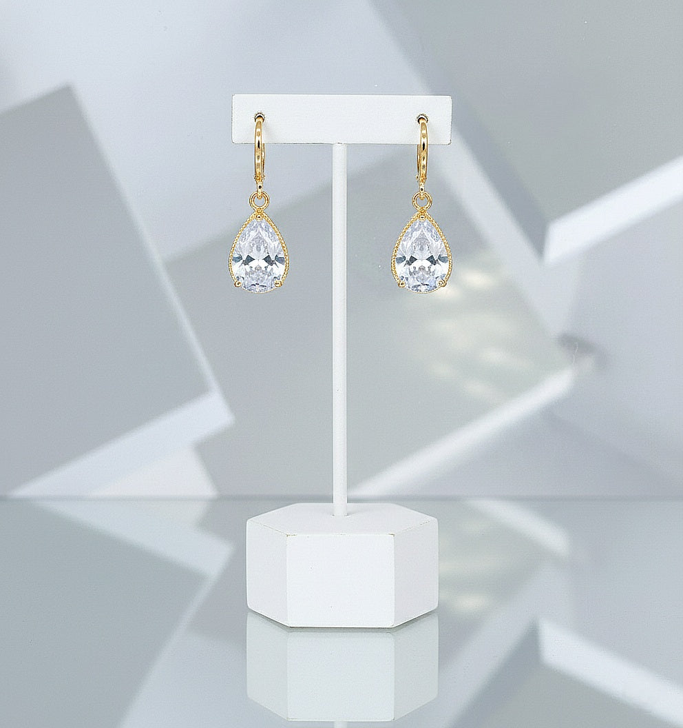 Auskari "Dzidrā lāsīte"