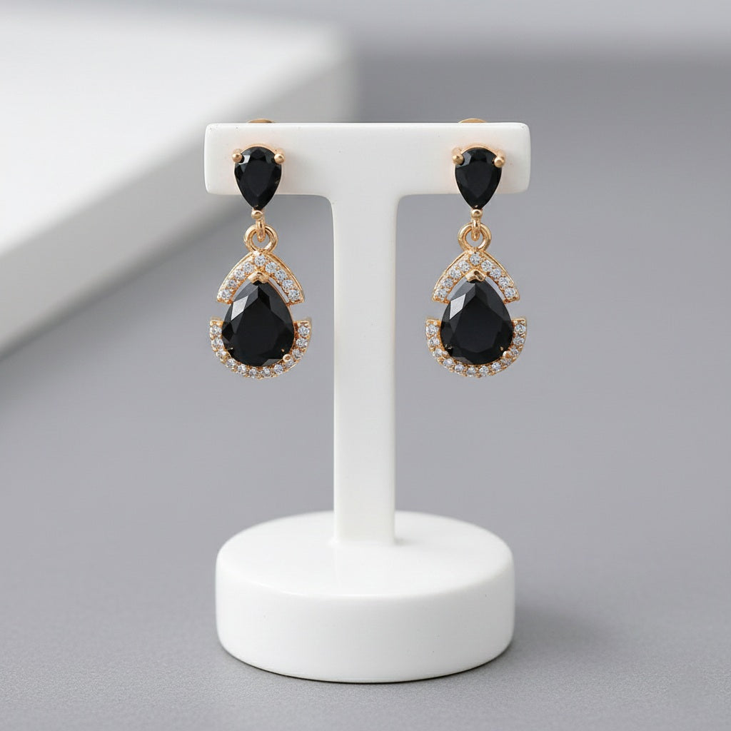 Auskari "Nokarenā melnā lāsīte"