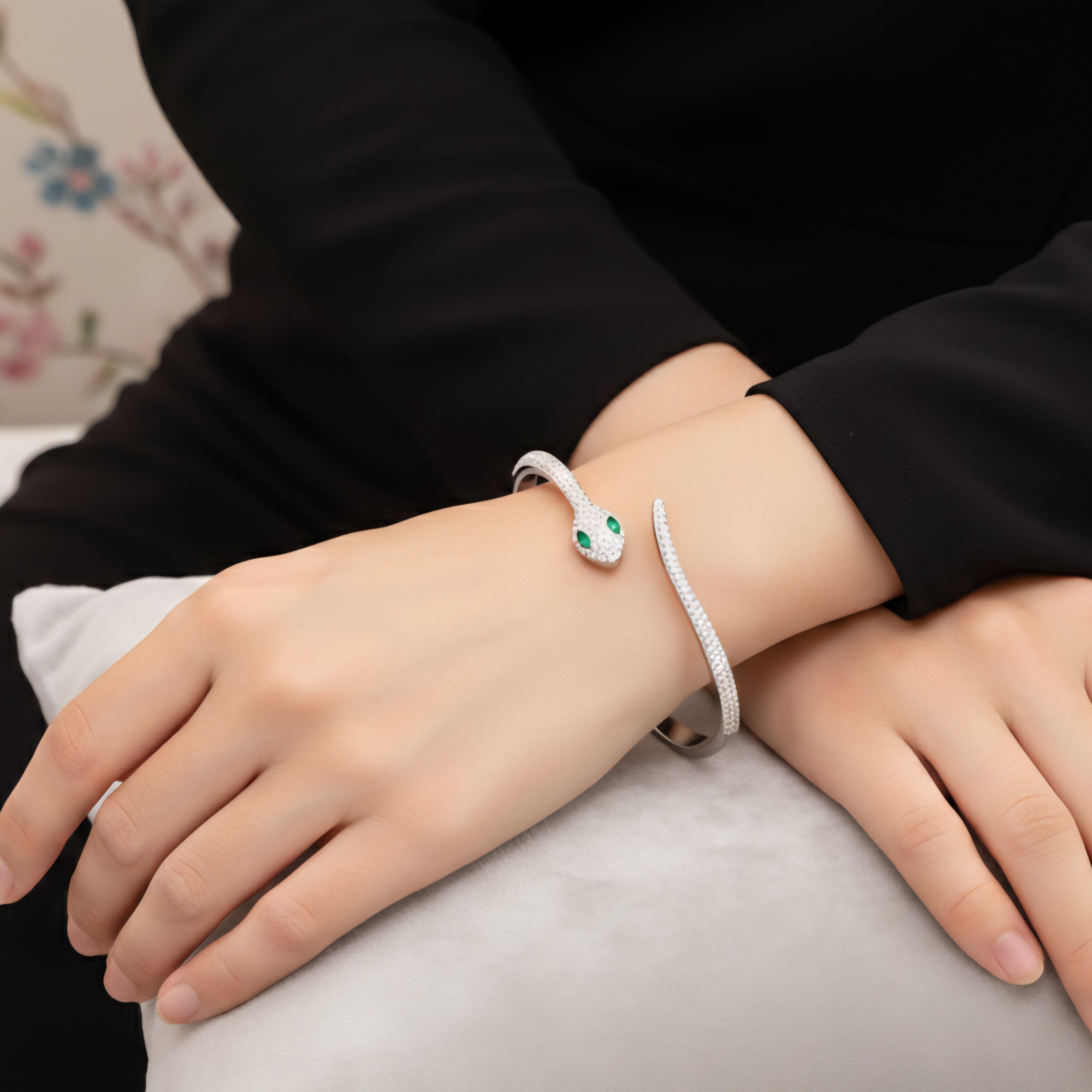 Bracelet "Bright snake with green eyes"