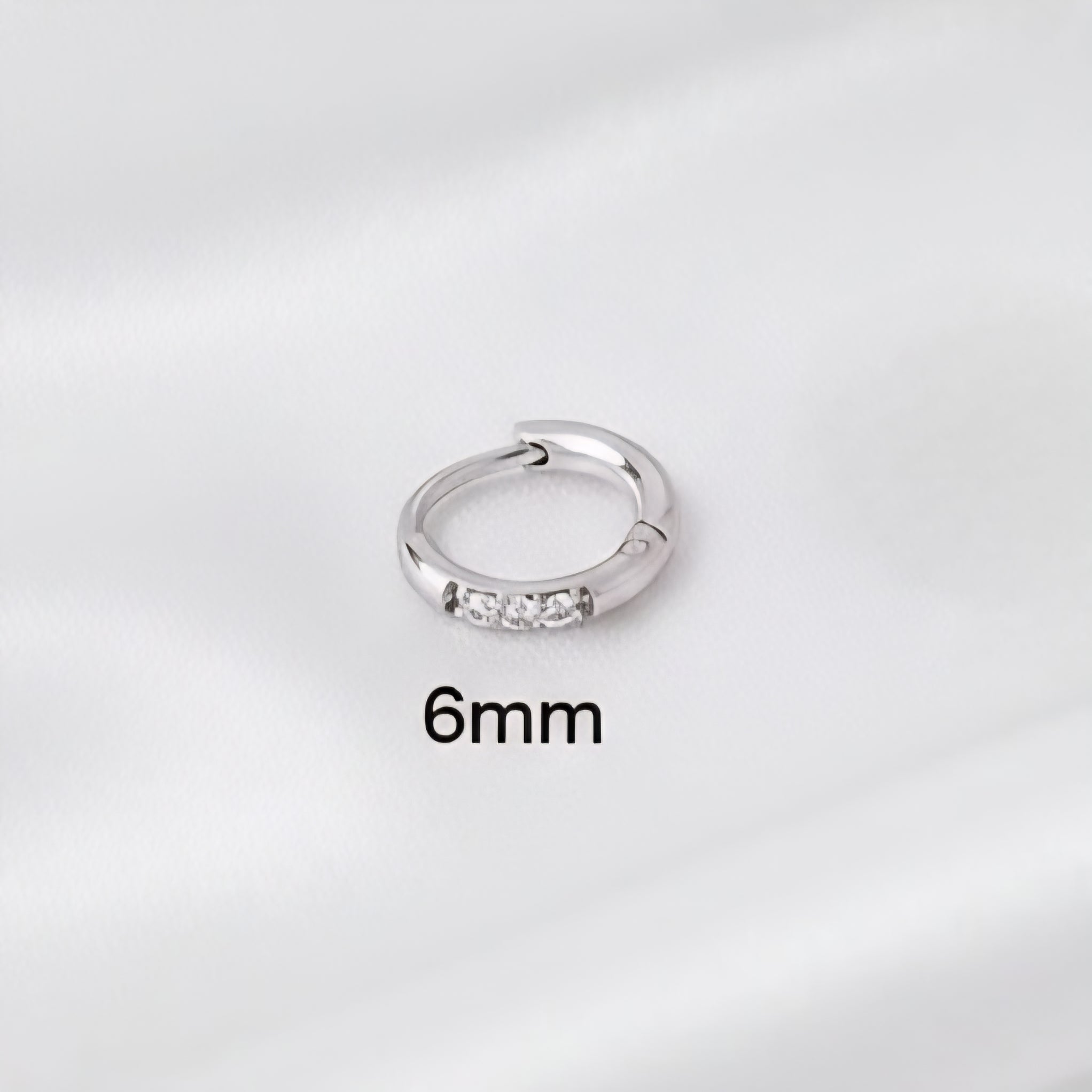 Pīrsings auskars "Gaišā klasika" 1 gab.