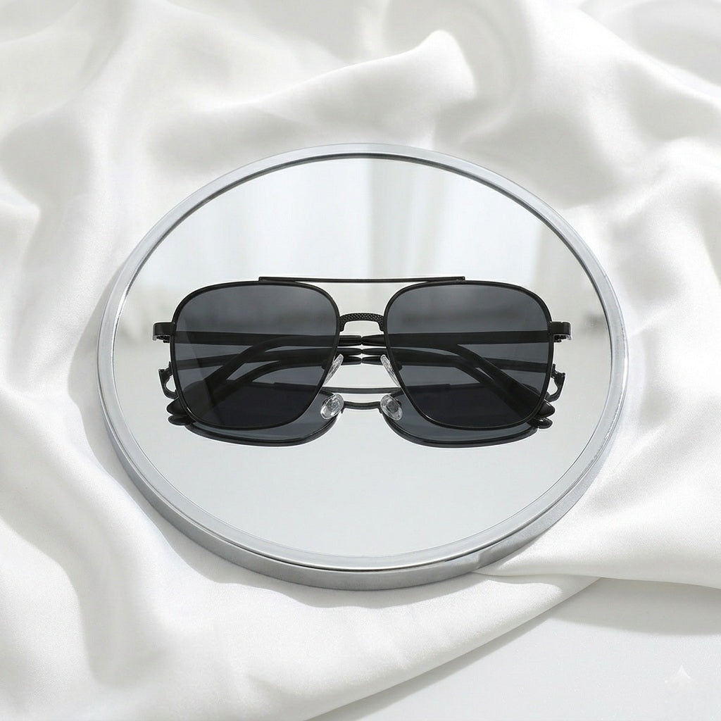Saulesbrilles Melnais atspulgs