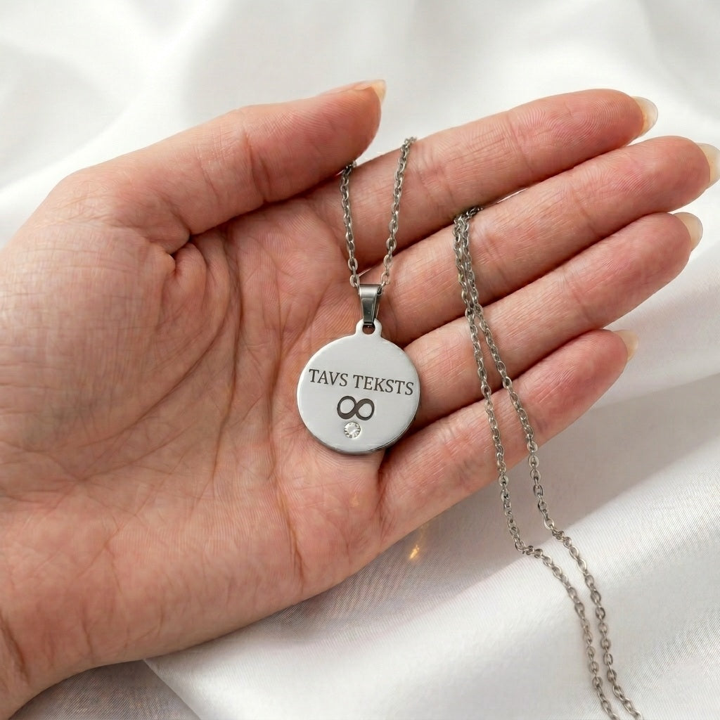 Kaklarota apaļa ar kristālu | personalizē pēc vēlmes