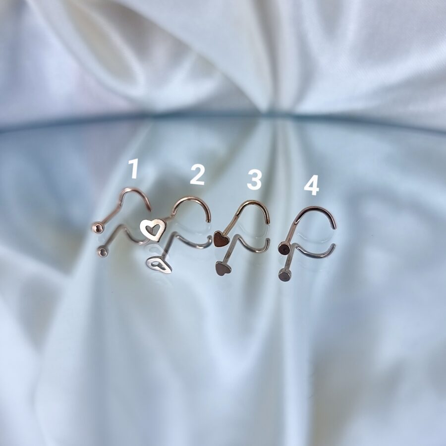 Apzeltīts pīrsings, neizraisa alerģiju, kvalitatīvi pīrsingi, neapsūbē, mitrumizturīgi. Drošs pirkums, ātra piegāde, plašs sortiments, vienkārša atgriešana. Deg…