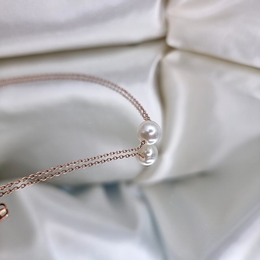 Apzeltīta ķēdīte, neizraisa alerģiju, kvalitatīva, neapsūbē. Drošs pirkums, ātra piegāde, plašs sortiments, vienkārša atgriešana. Klasiskā ķēdīte, kaklarota i…