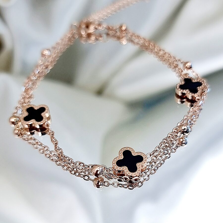 Apzeltīta ķēdīte, neizraisa alerģiju, kvalitatīva, neapsūbē. Drošs pirkums, ātra piegāde, plašs sortiments, vienkāršota atgriešana. Klasiska ķēdīte, kaklarota i…