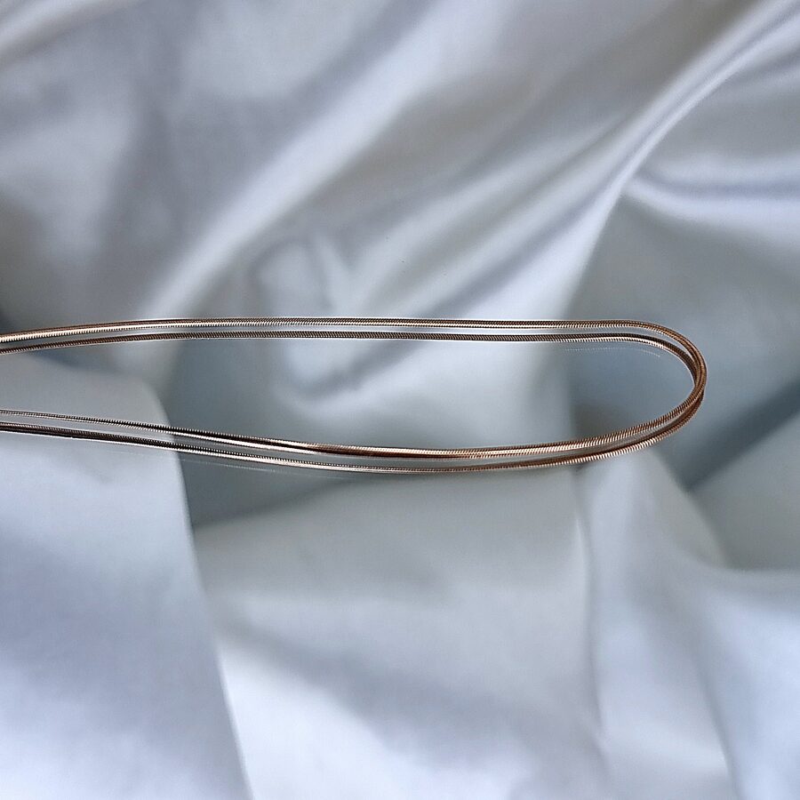 Apzeltīta ķēdīte, neizraisa alerģiju, kvalitatīva, neapsūbē. Drošs pirkums, ātra piegāde, plašs sortiments, vienkāršota atgriešana. Klasiska ķēdīte, kaklarota i…