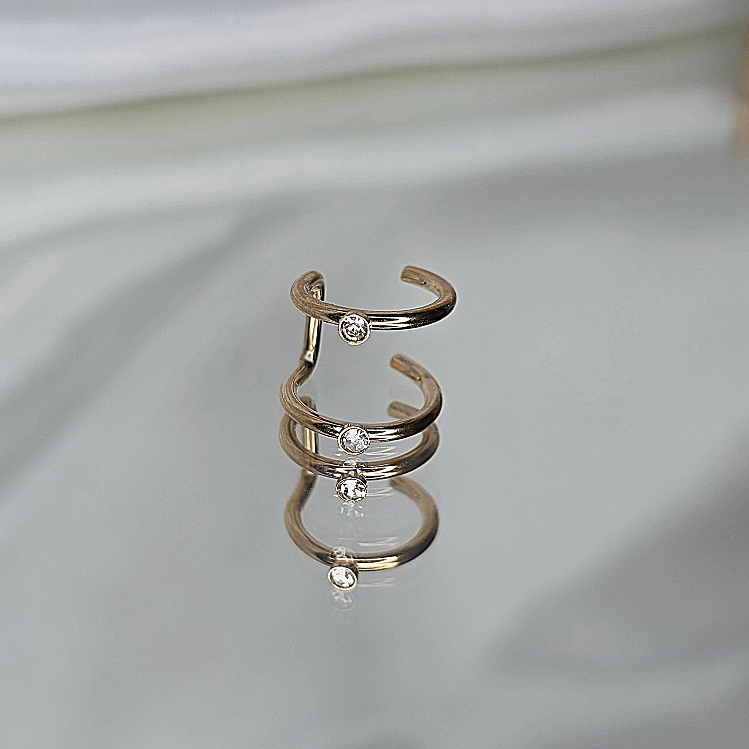 Apzeltīts pīrsings, neizraisa alerģiju, kvalitatīvi pīrsingi, neapsūbē, mitrumizturīgi. Drošs pirkums, ātra piegāde, plašs sortiments, vienkārša atgriešana. Deg…