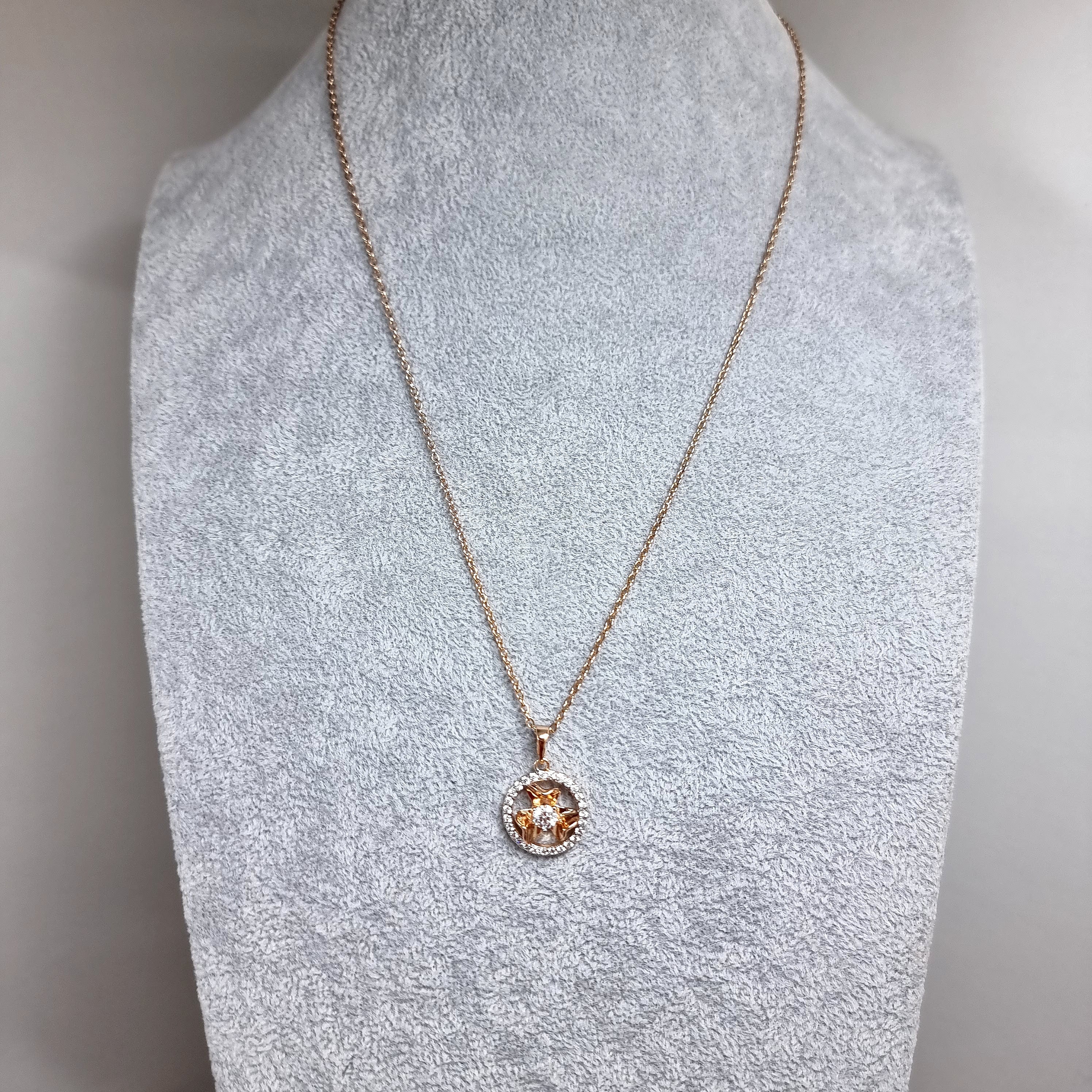 Apzeltīts rotu komplekts, neizraisa alerģiju, kvalitatīvs zelts, neapsūbē, mitrumizturīgs. Drošs pirkums, ātra piegāde, plašs sortiments, vienkāršota atgriešana…