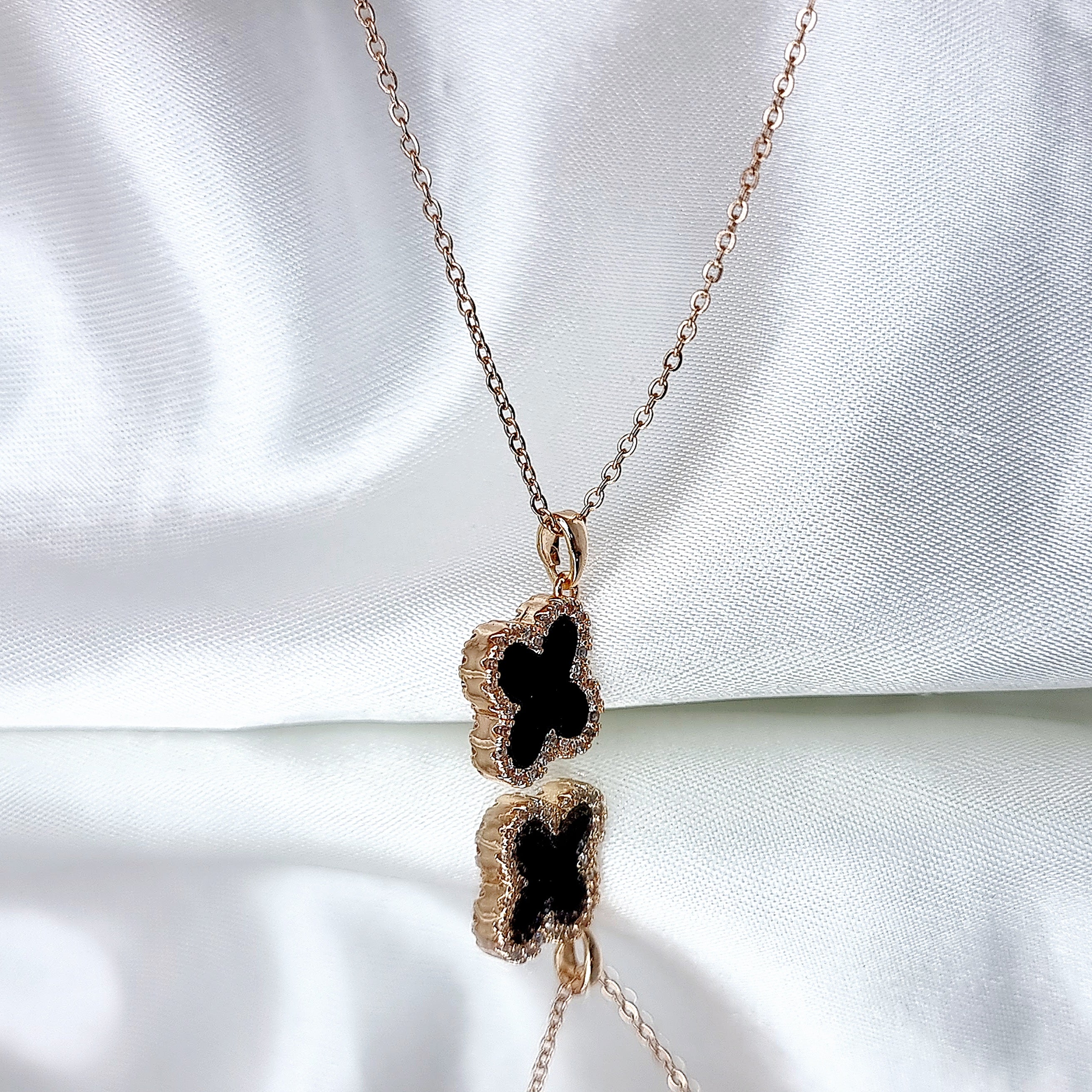 Kaklarota "Black crystal clover"