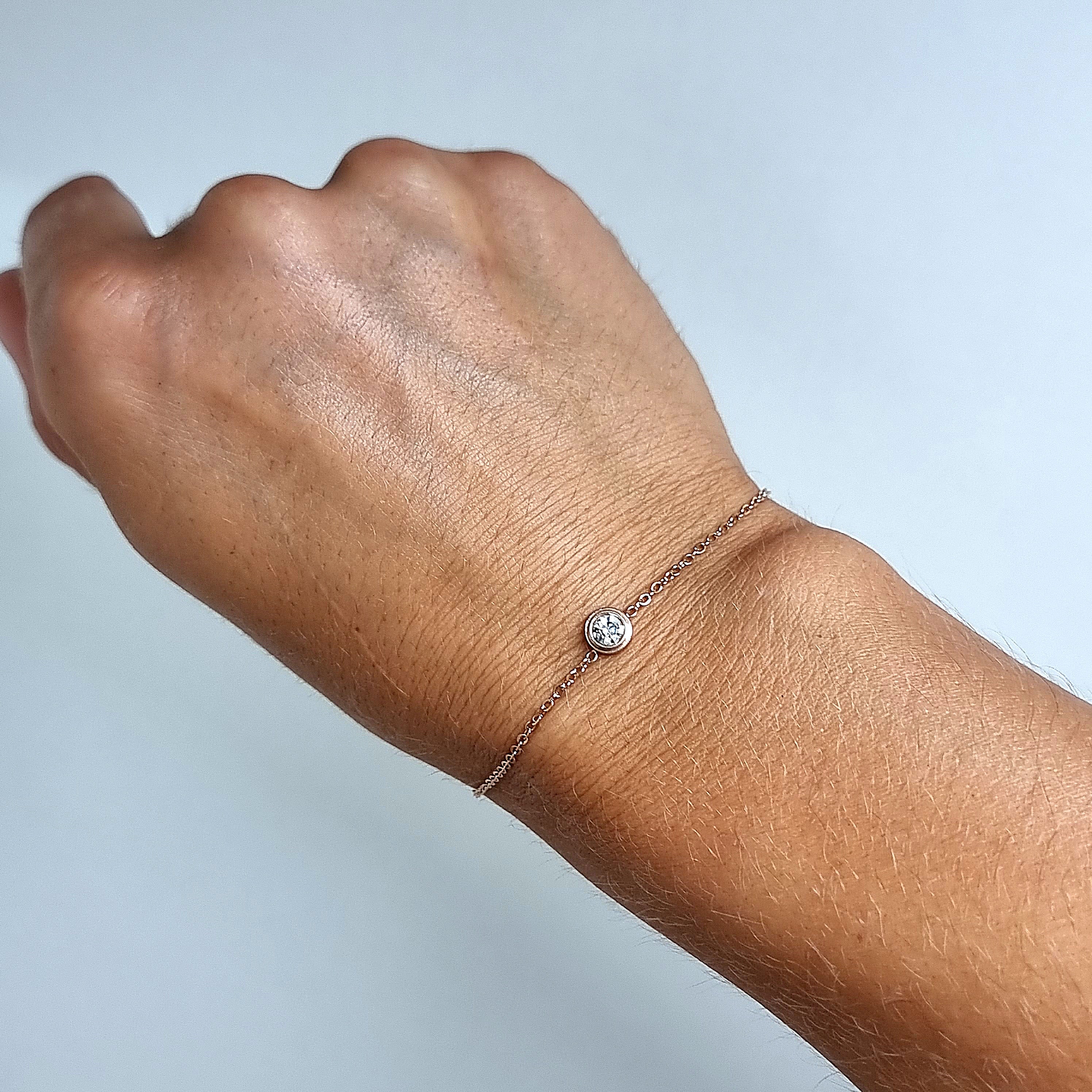 Apzeltīts rotu komplekts, neizraisa alerģiju, kvalitatīvs zelts, neapsūbē, mitrumizturīgs. Drošs pirkums, ātra piegāde, plašs sortiments, vienkāršota atgriešana…