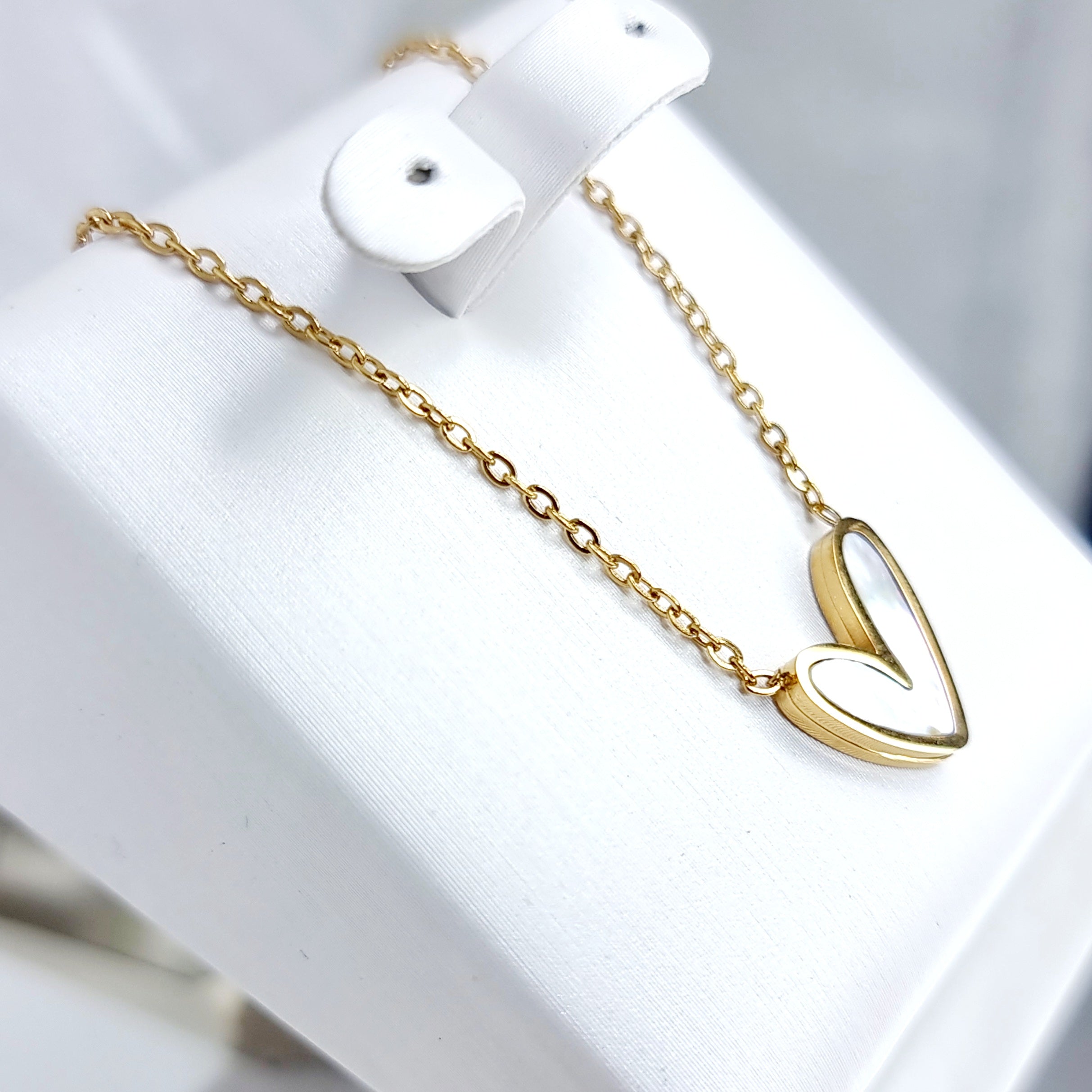 Kaklarota "Perlamutre heart"