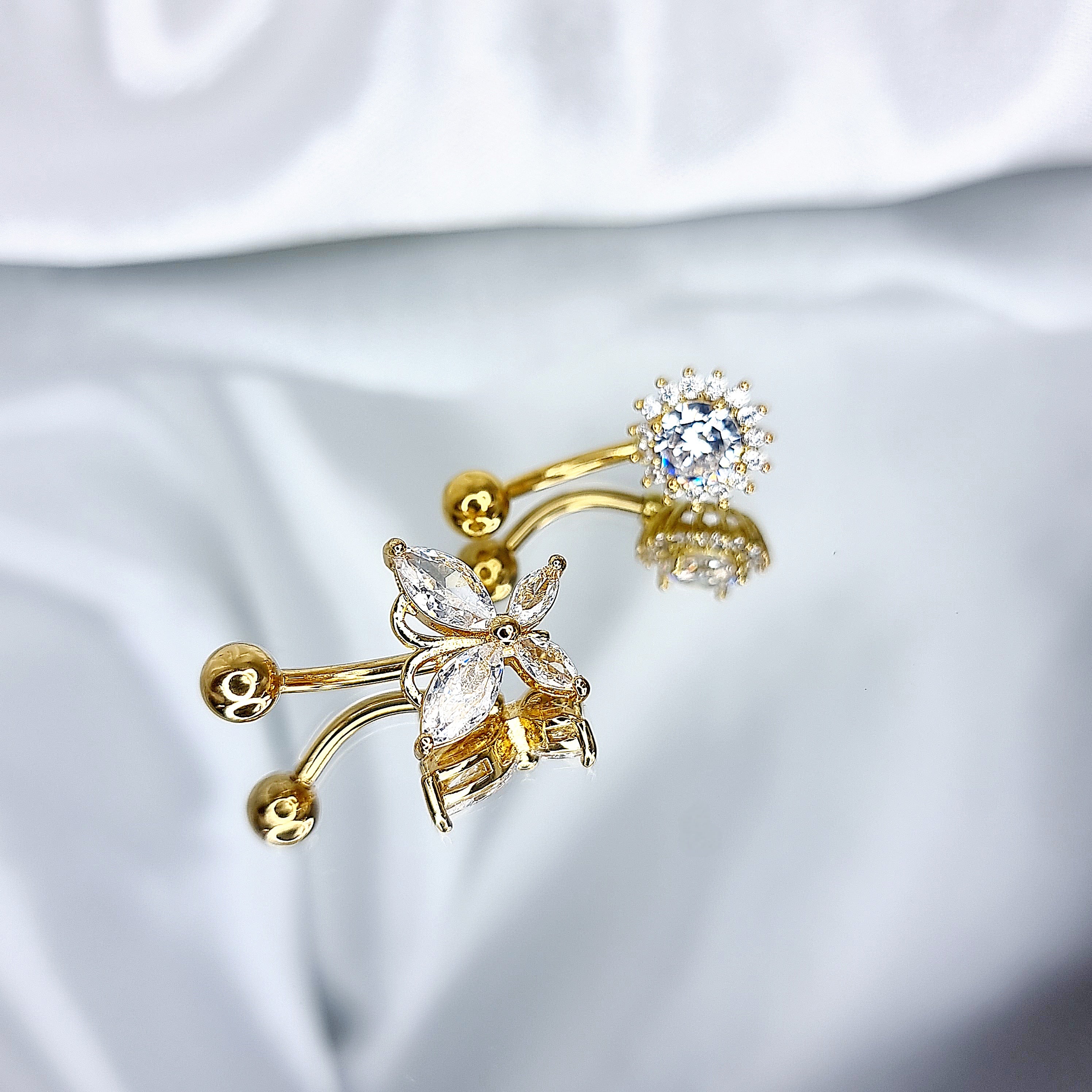 Apzeltīts pīrsings, neizraisa alerģiju, kvalitatīvi pīrsingi, neapsūbē, mitrumizturīgi. Drošs pirkums, ātra piegāde, plašs sortiments, vienkārša atgriešana. Deg…