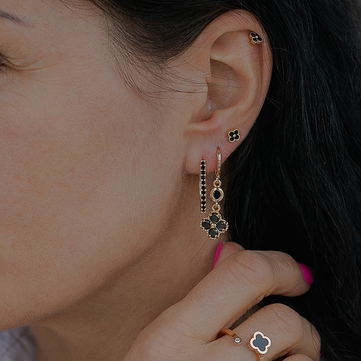 Auskari "Melnie zelta filigrānie"