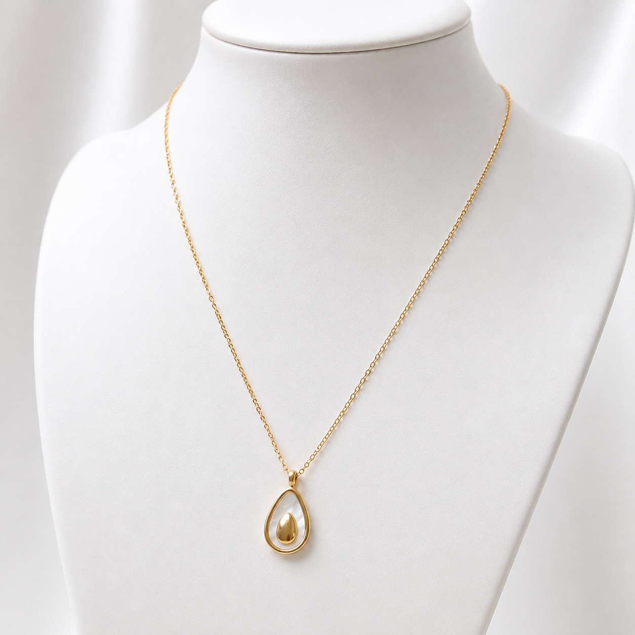 Kaklarota Gold Teardrop