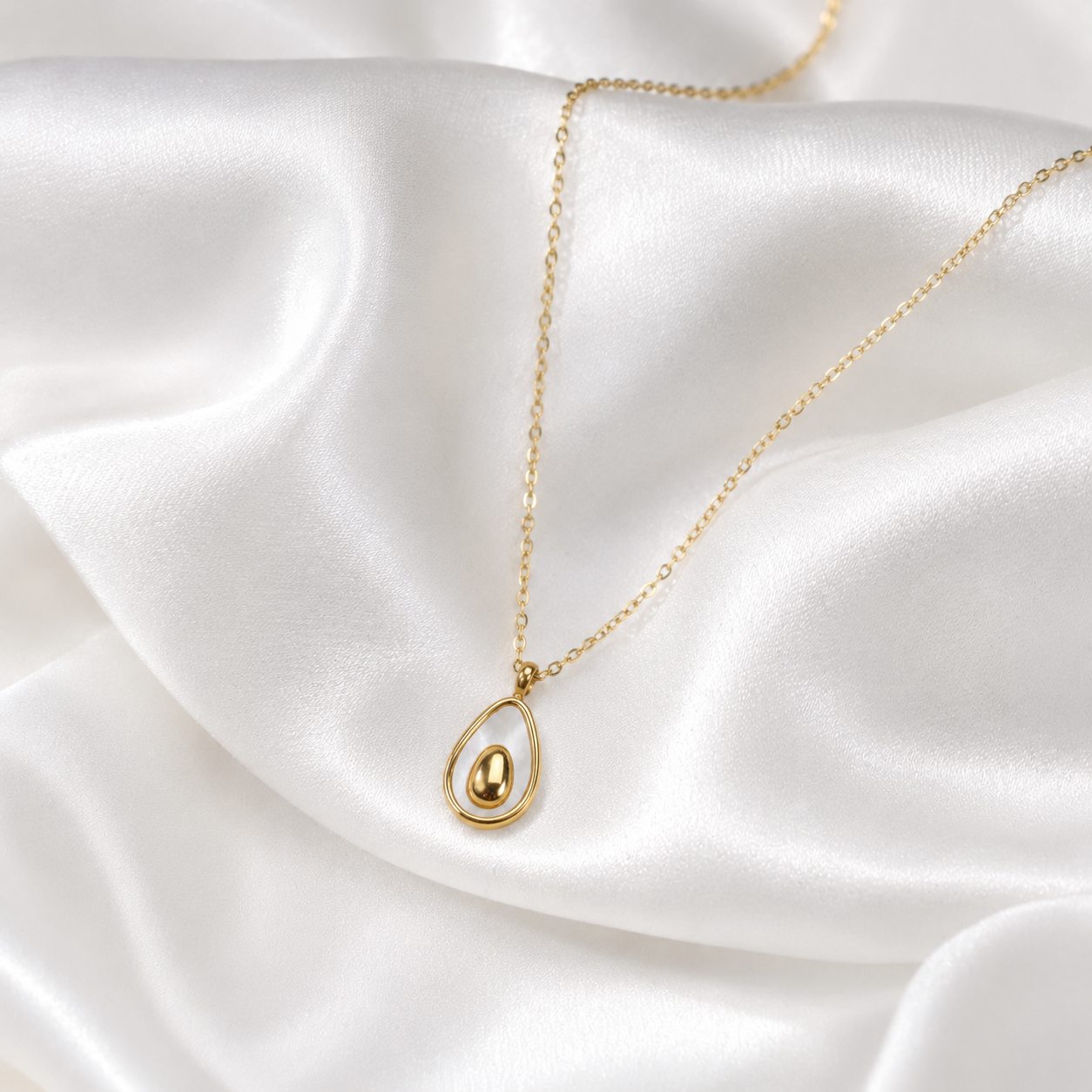 Kaklarota Gold Teardrop