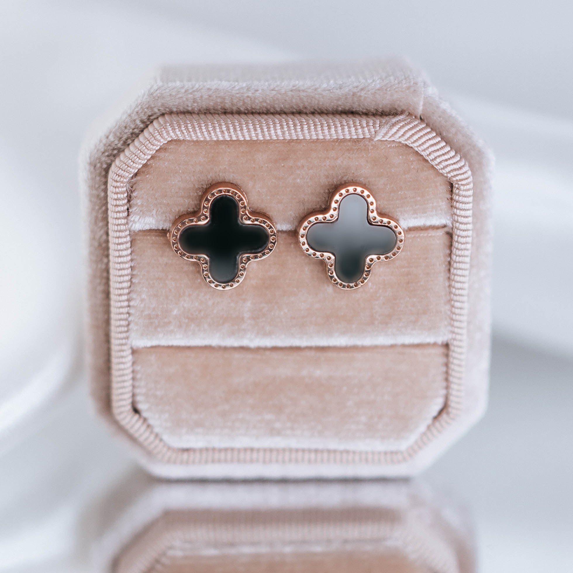 Auskari "Clover stud" /izvēlies