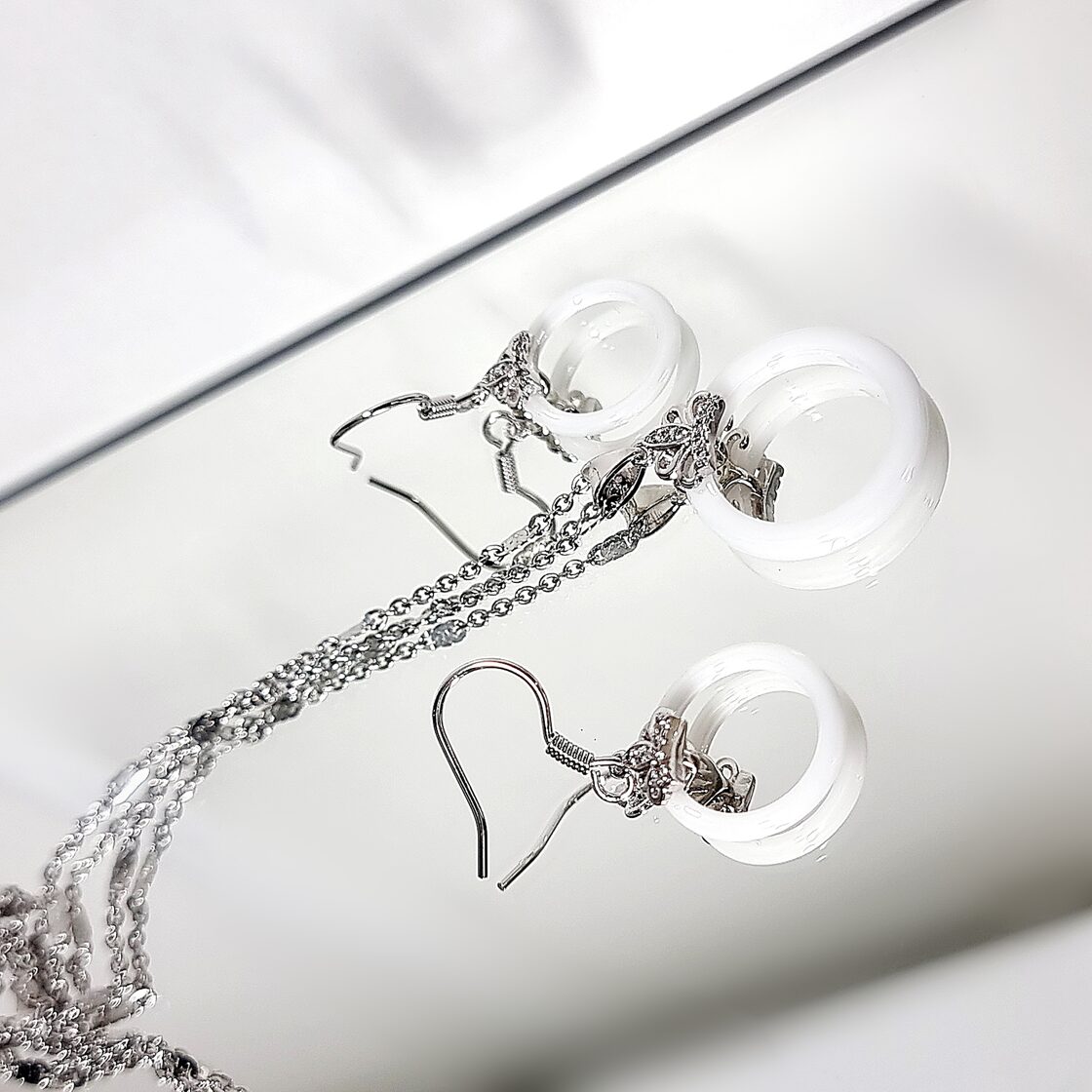 Apzeltīts rotu komplekts, neizraisa alerģiju, kvalitatīvs zelts, neapsūbē, mitrumizturīgs. Drošs pirkums, ātra piegāde, plašs sortiments, vienkāršota atgriešana…