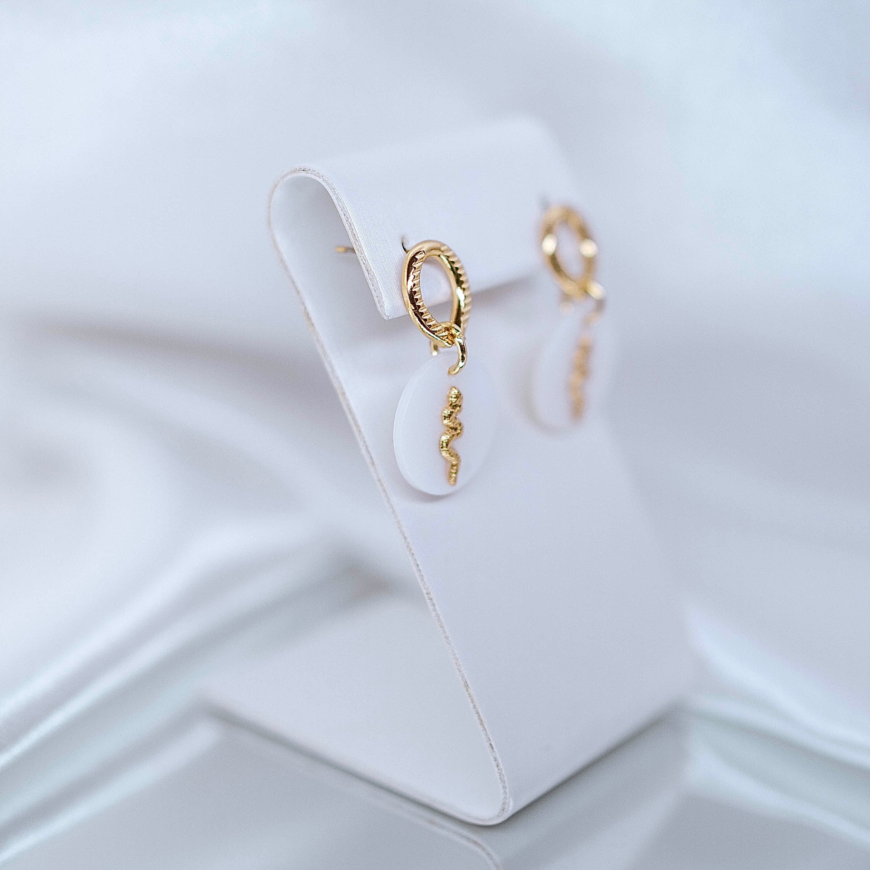 Auskari "Perlamutra čūska"