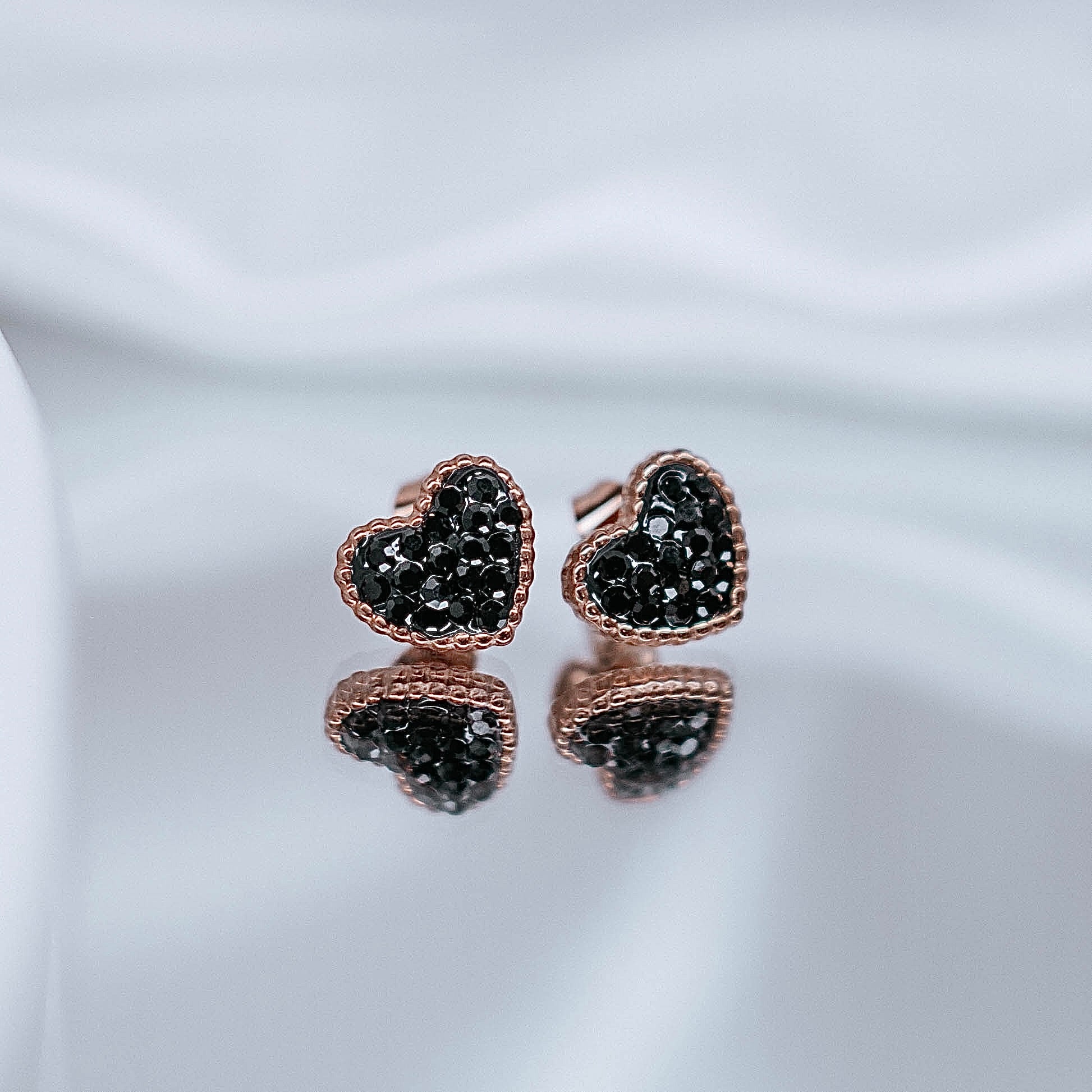 Auskari Kristālu sirdis melnas