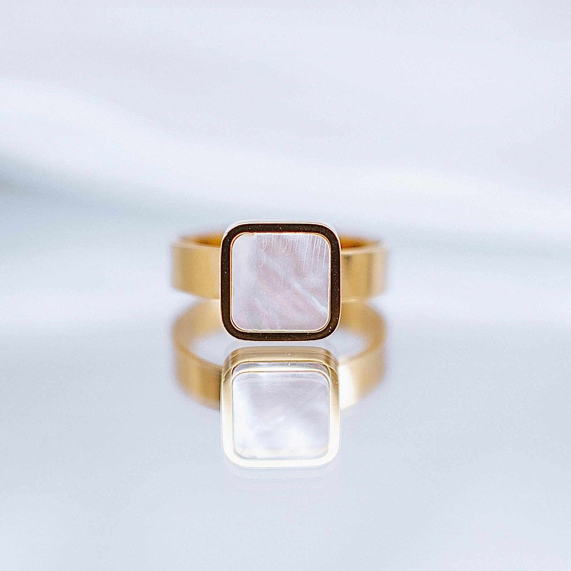 Gredzens "Kvadrāta mirdzums"