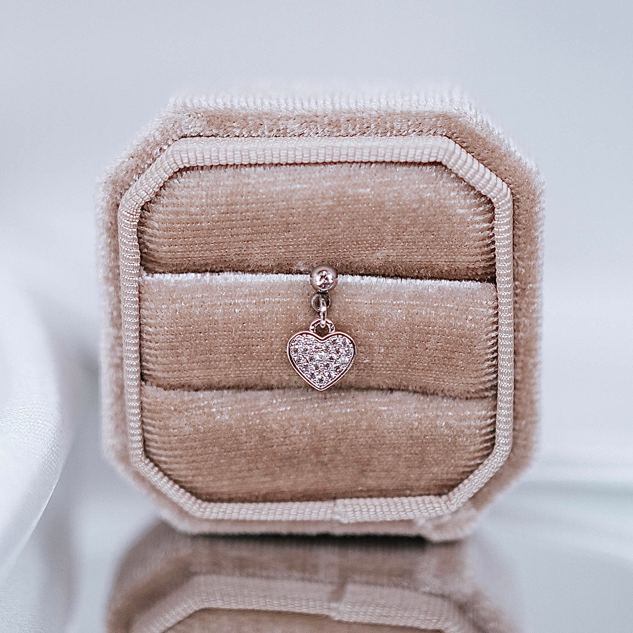 Pīrsings "Gaišā sirds"