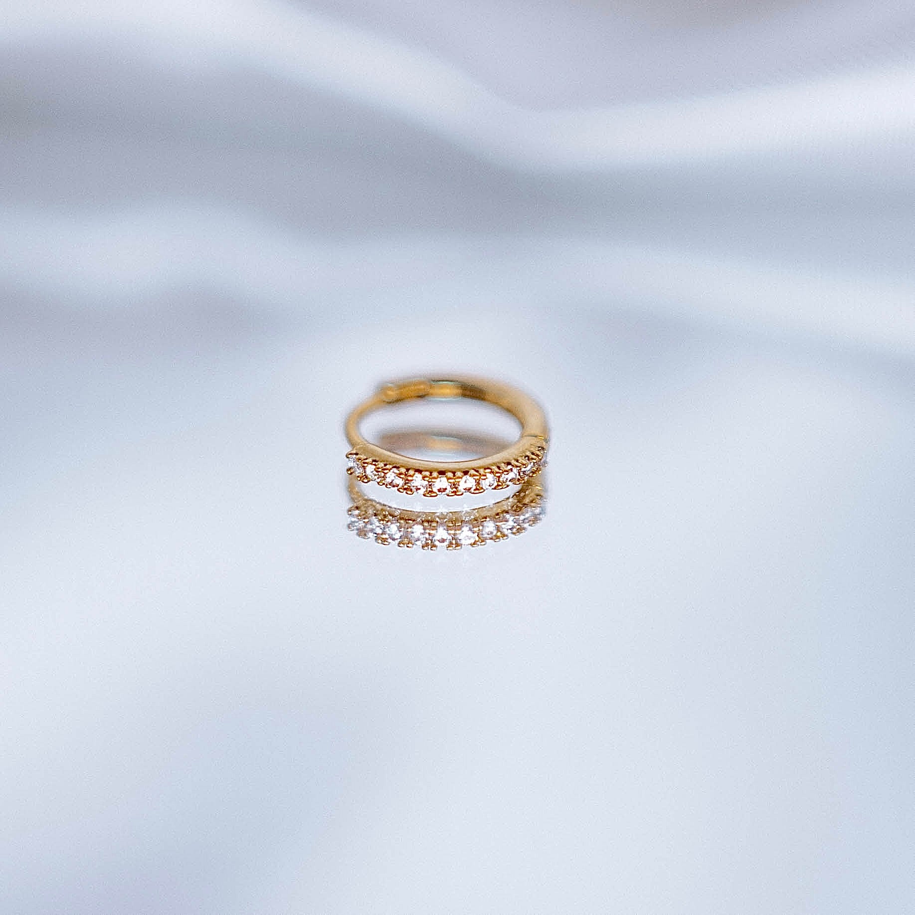 Pīrsings auskars "Viena kristālu rinda"