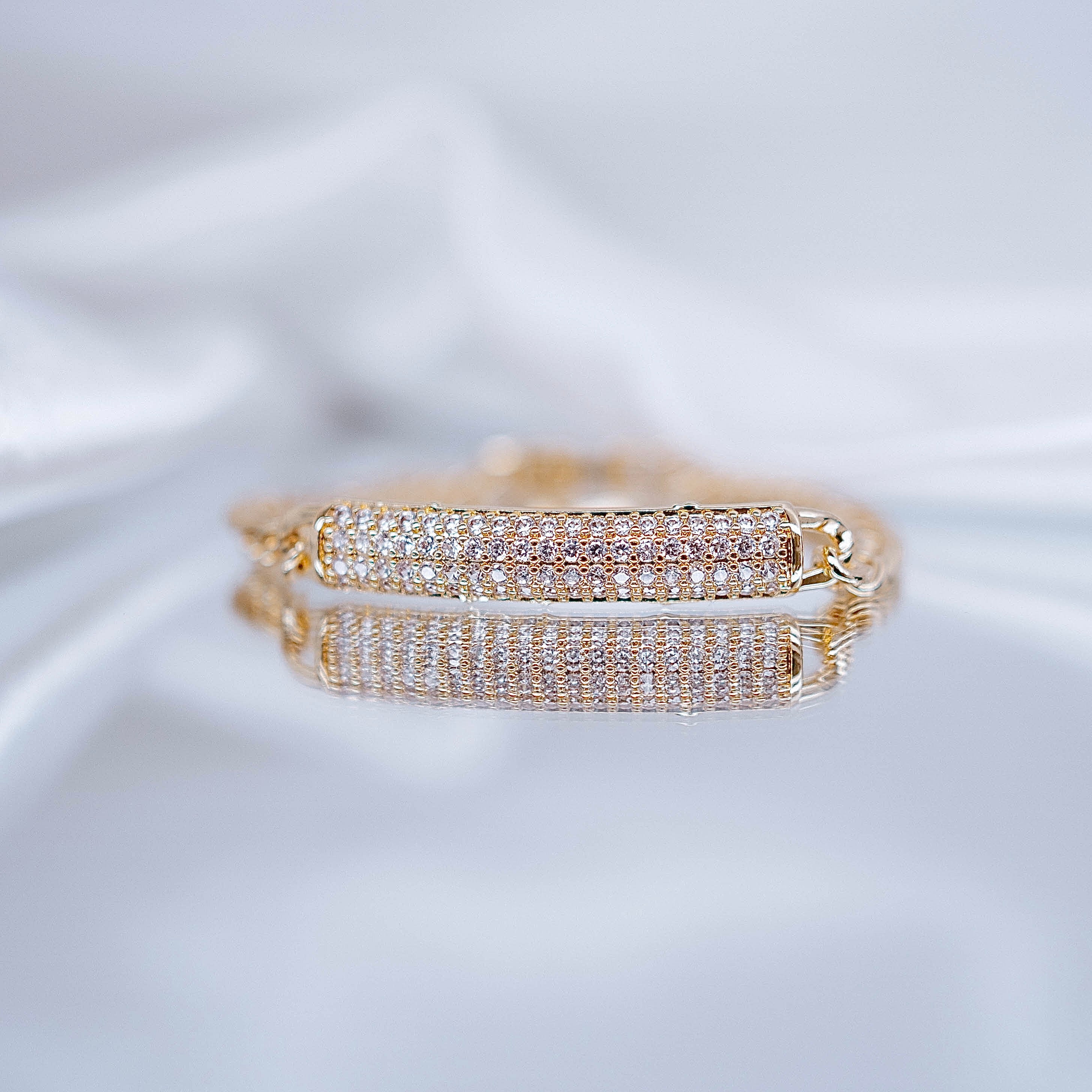 Rokassprādze "Ķēdes un kristāli"