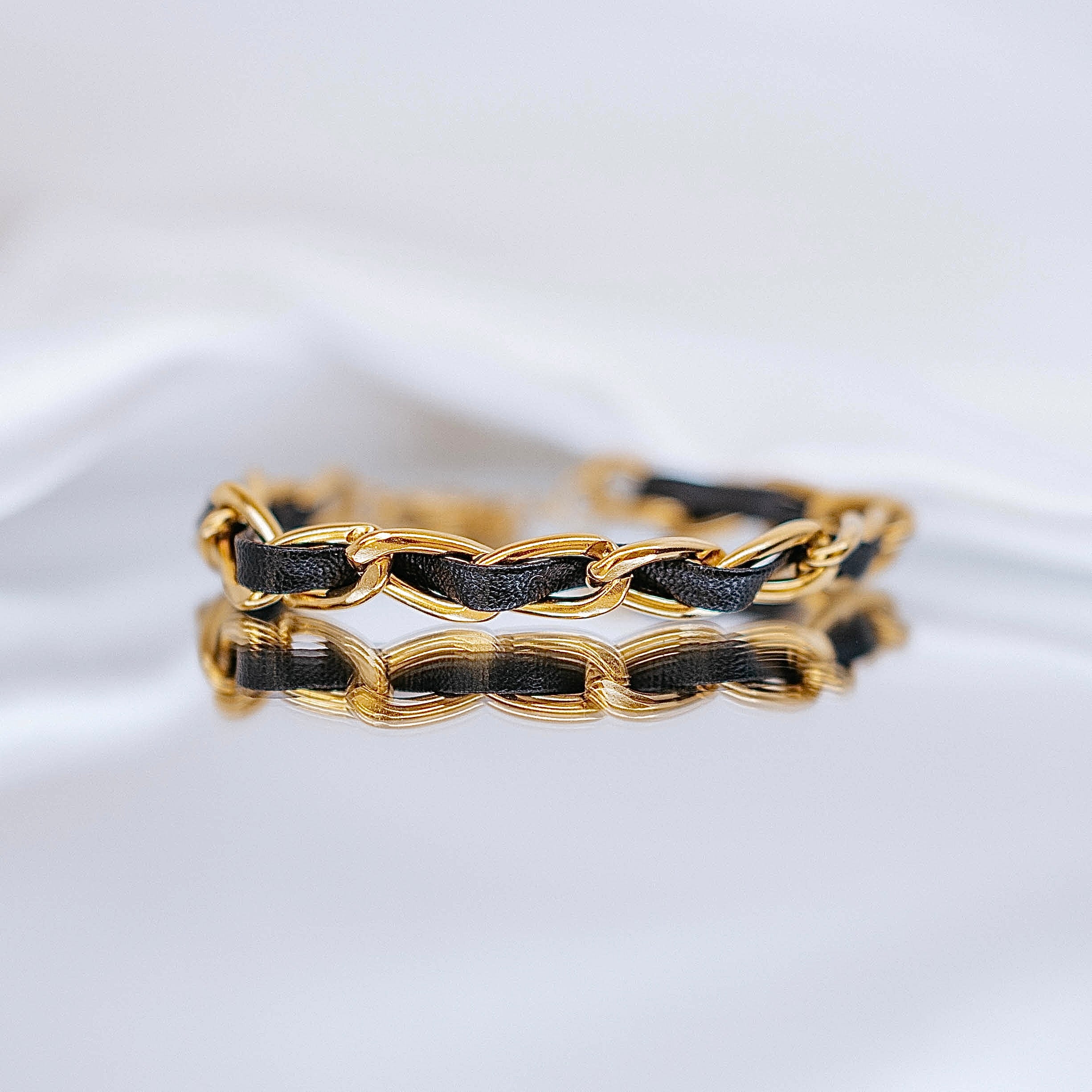 Rokassprādze "Vītais šarms"