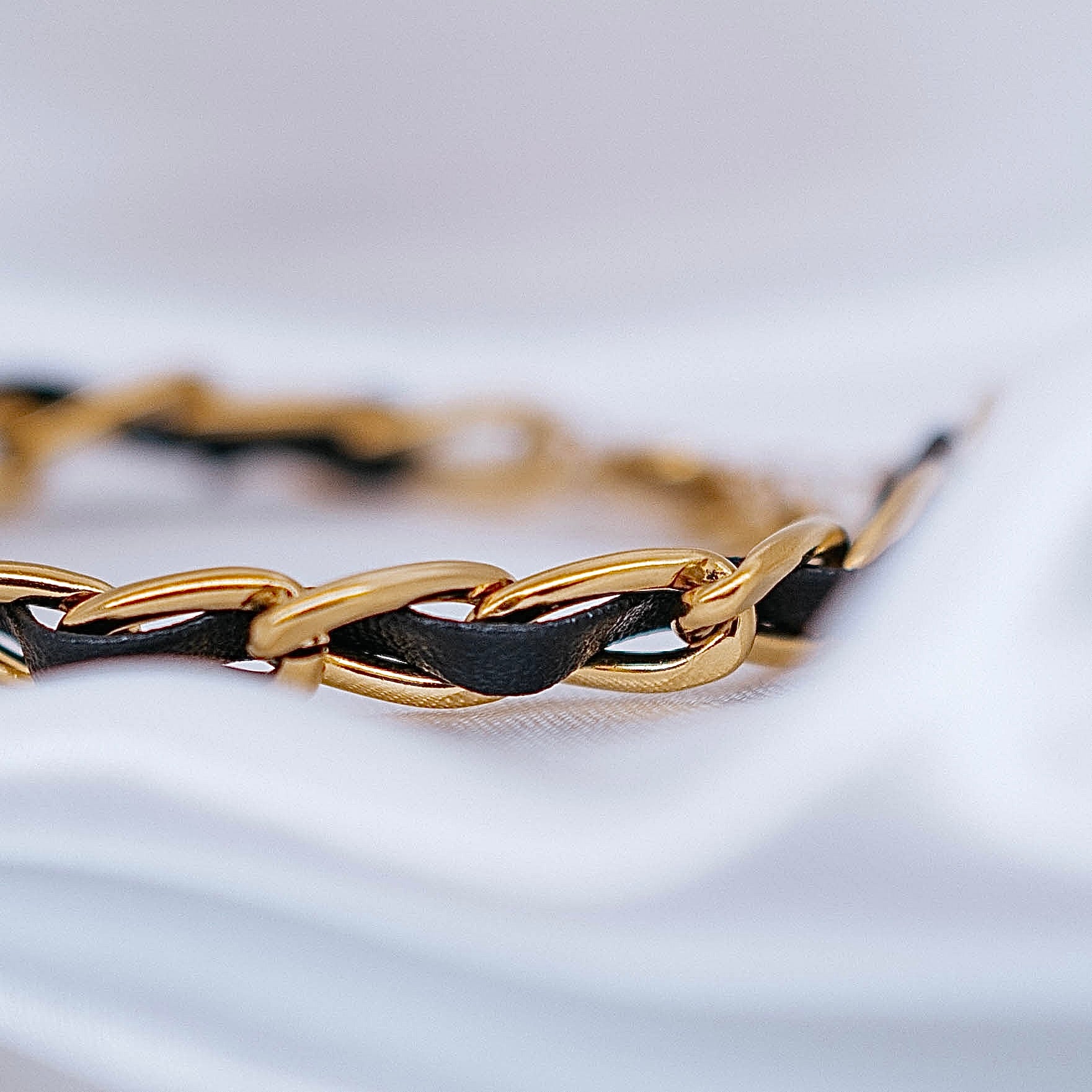 Rokassprādze "Vītais šarms"