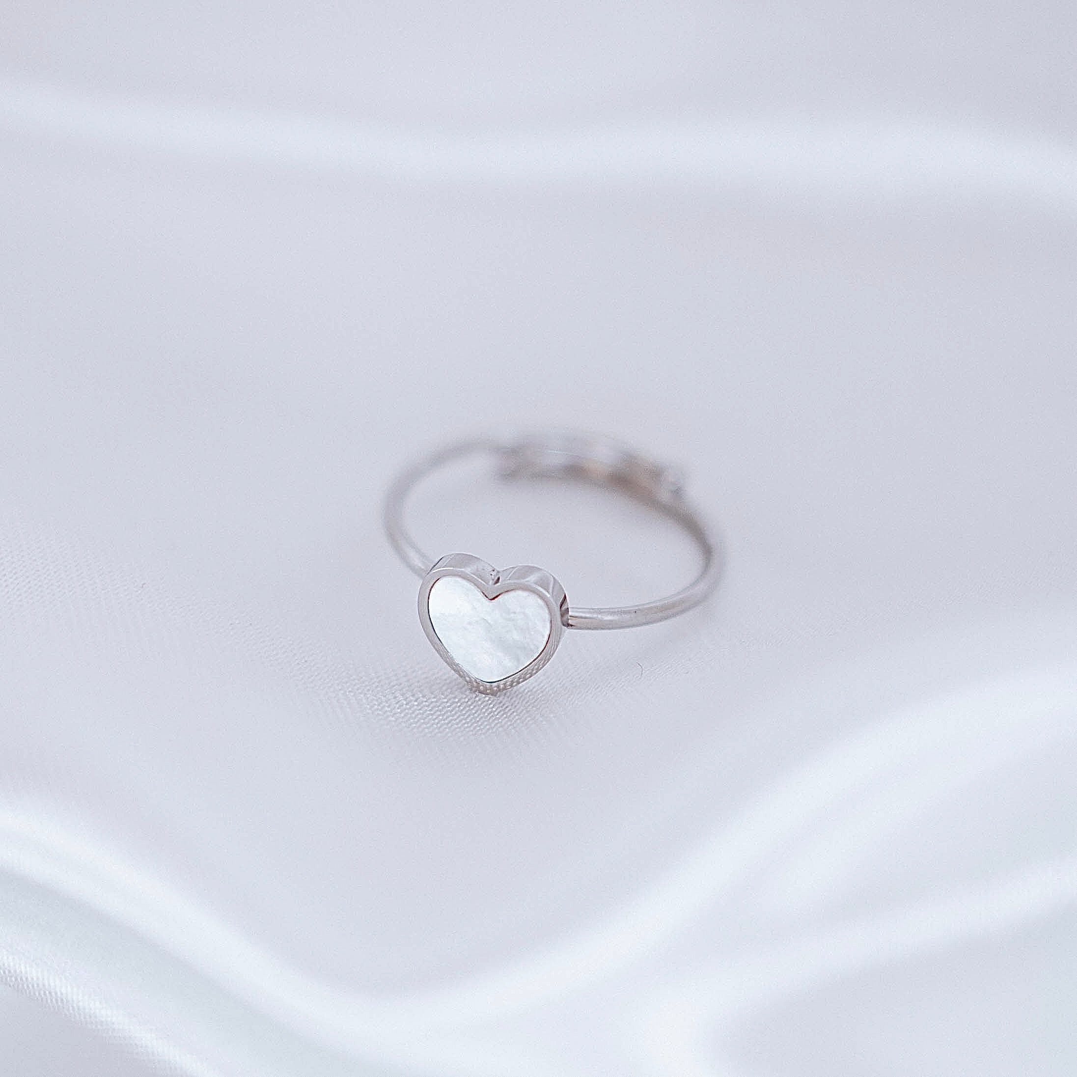 Gredzens "Gaišā baltā sirds"