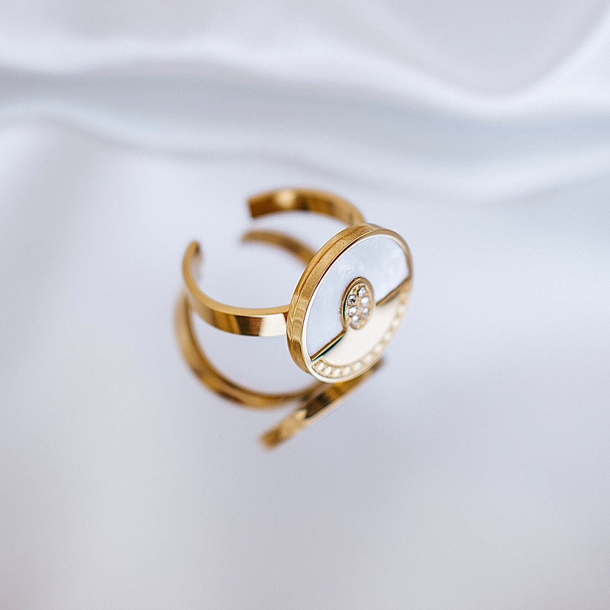 Gredzens "Apaļais perlamutrs"