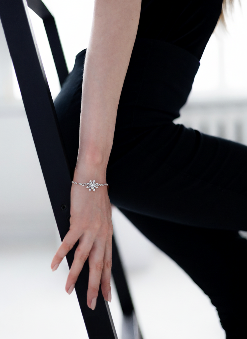 Rokassprādze "Gaišais zieds"