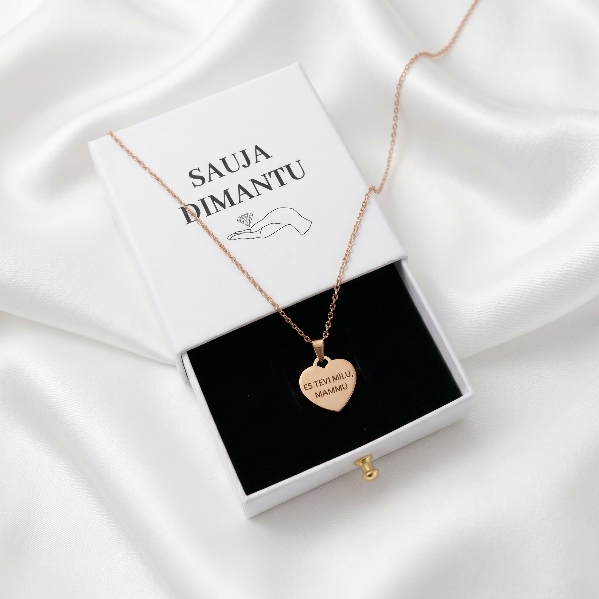 Kaklarota Es Tevi mīlu, mammu | personalizē pēc vēlmes