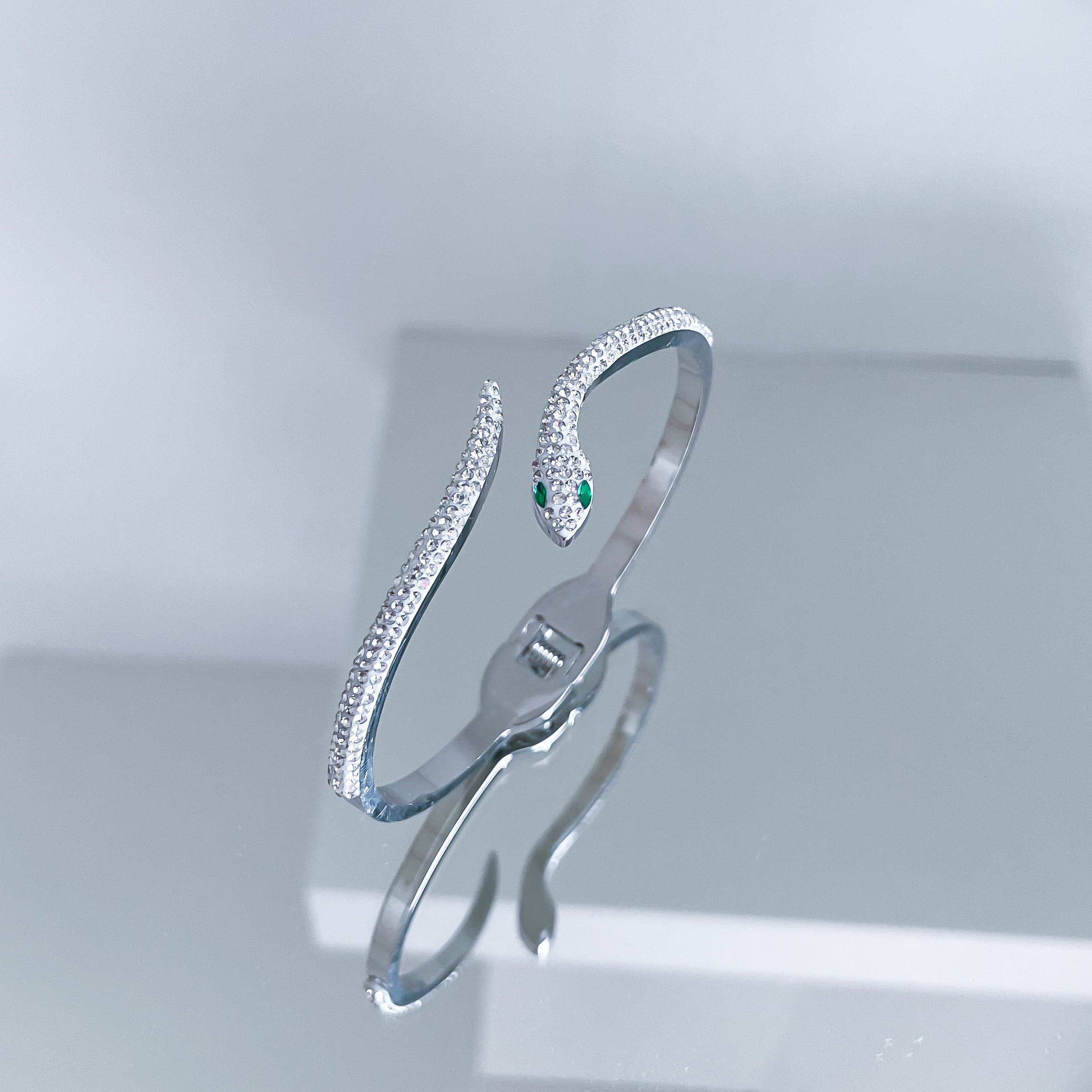 Bracelet "Bright snake with green eyes"