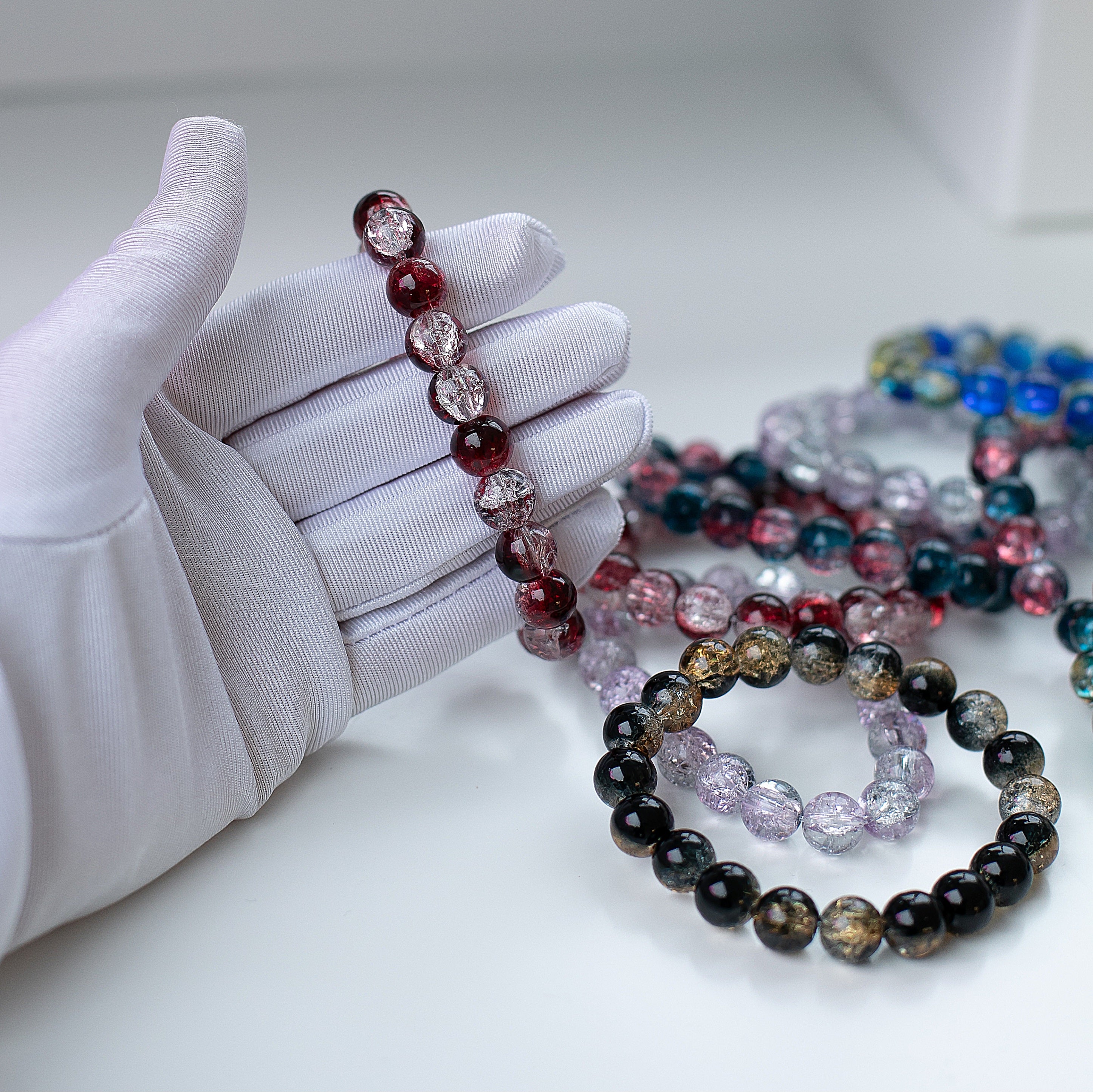 Rokassprādze "Stikla dziļums" sarkana dzidra