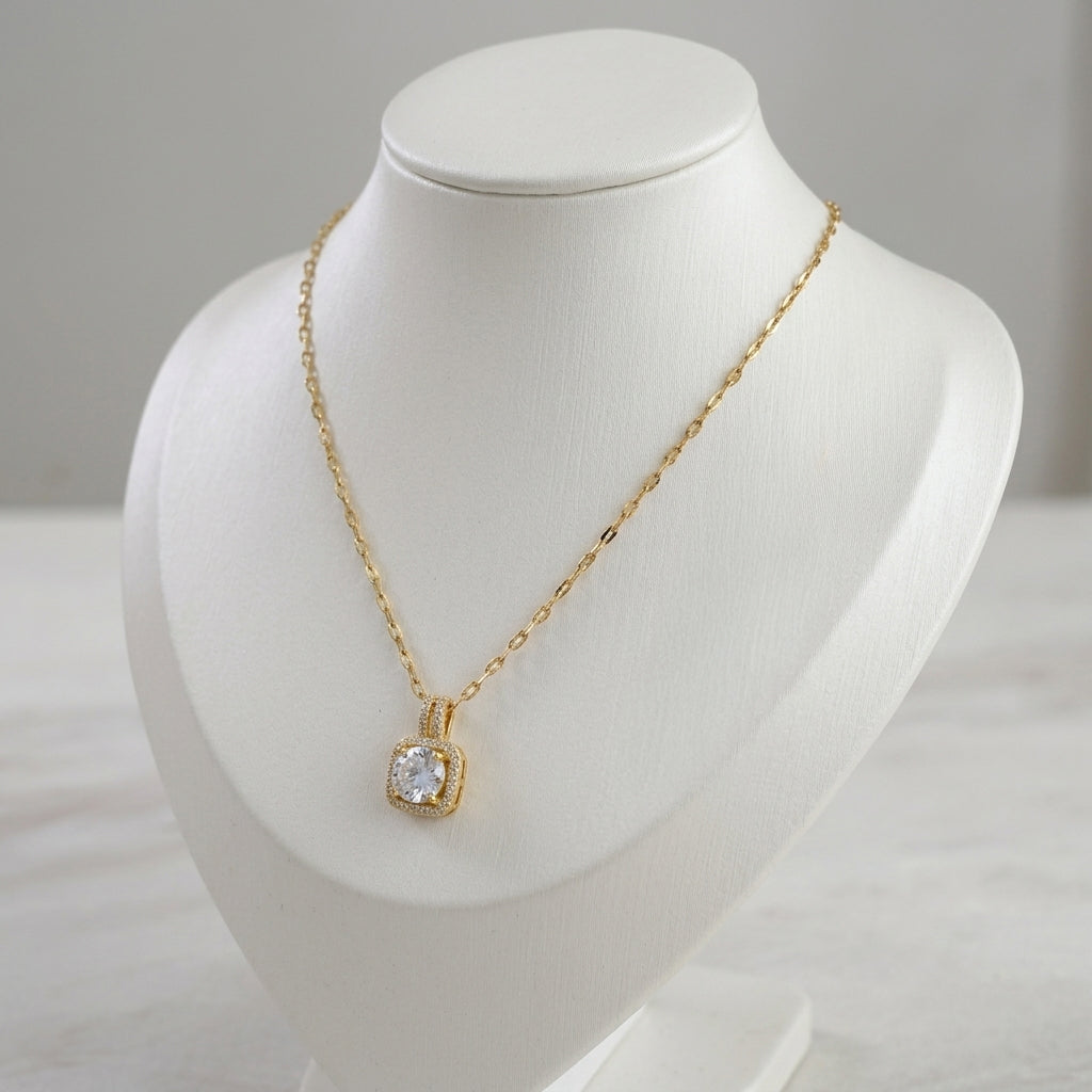 Kaklarota "Zeltītais Noble Halo"