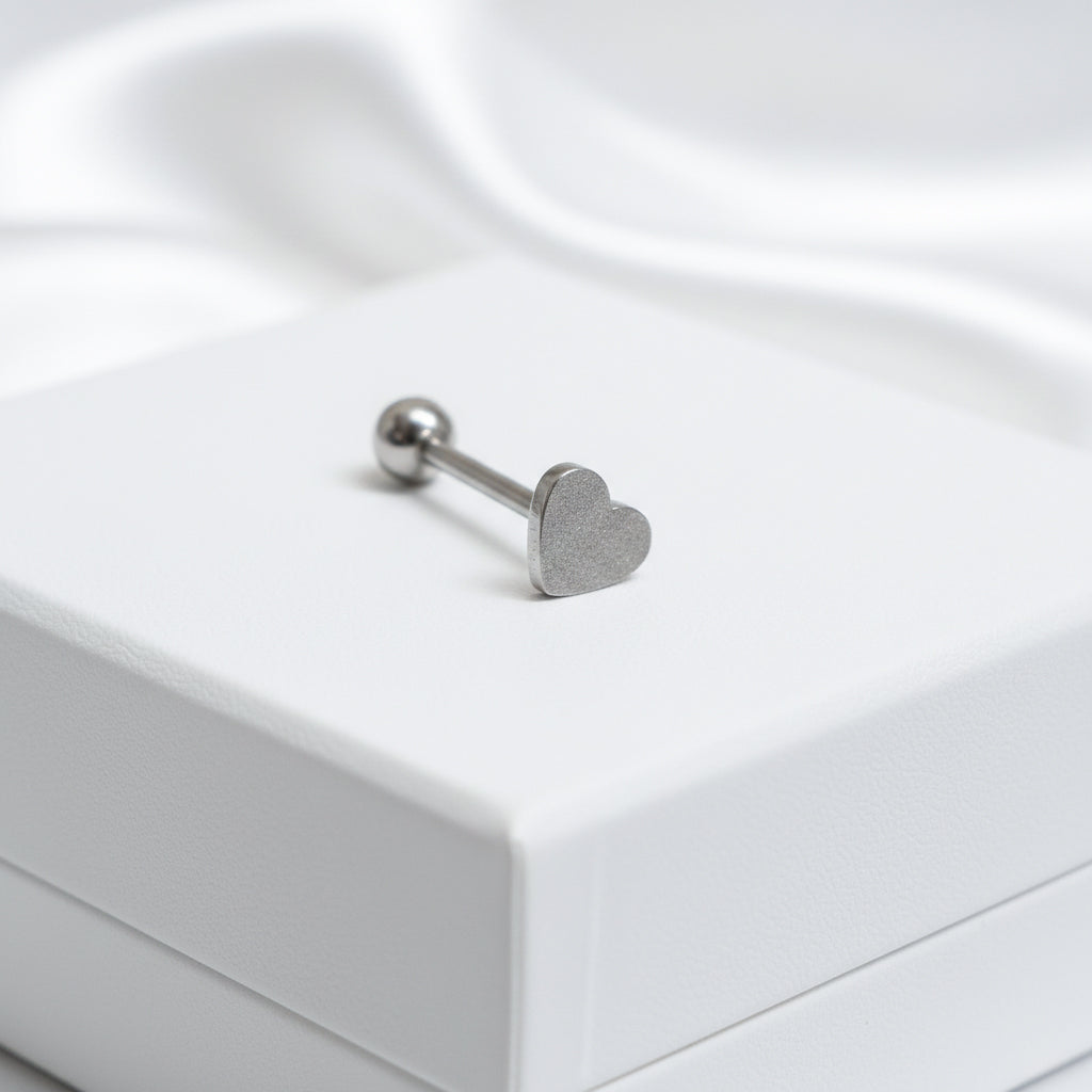 Pīrsings mēlei gaišā "Sirds"