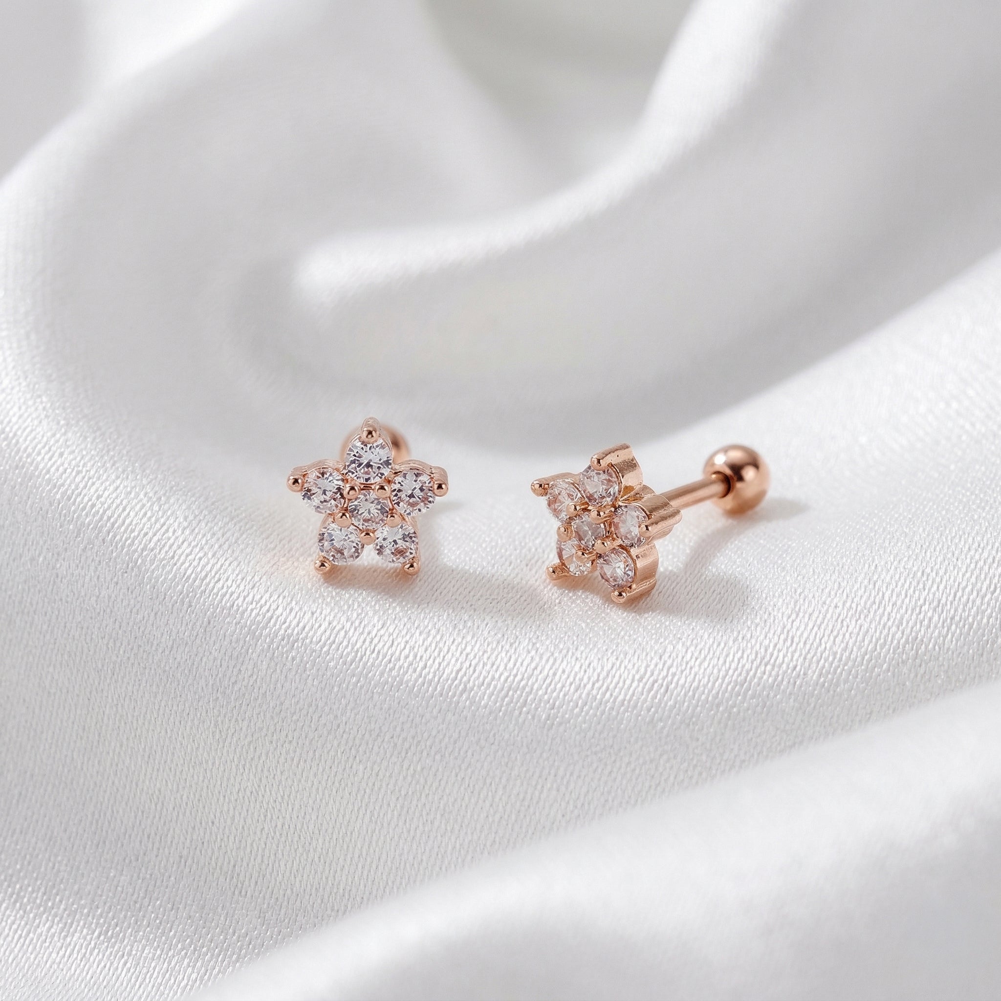 Pīrsings "Mazais kristālu ziediņš"