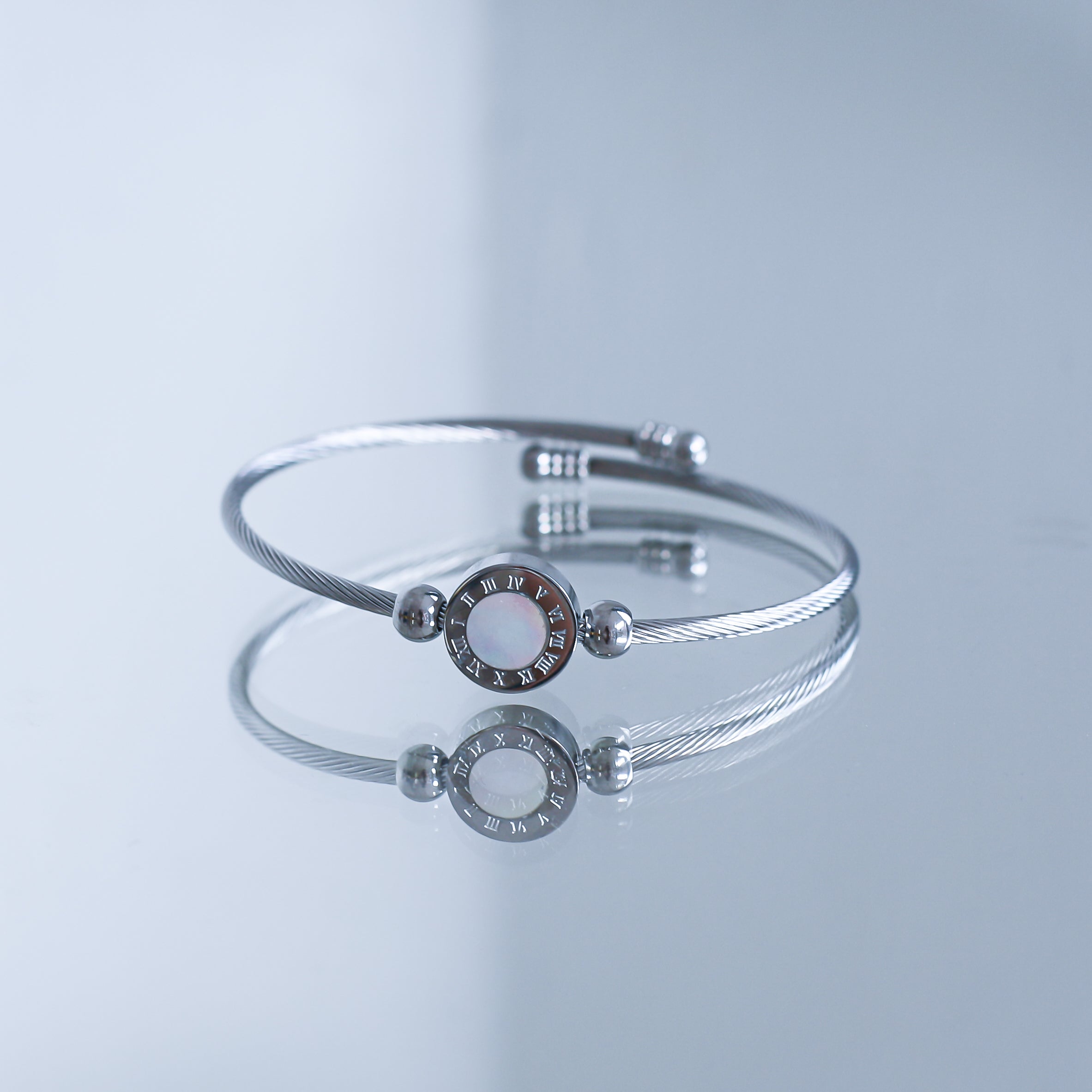 Rokassprādze "Gaišais perlamutrs"