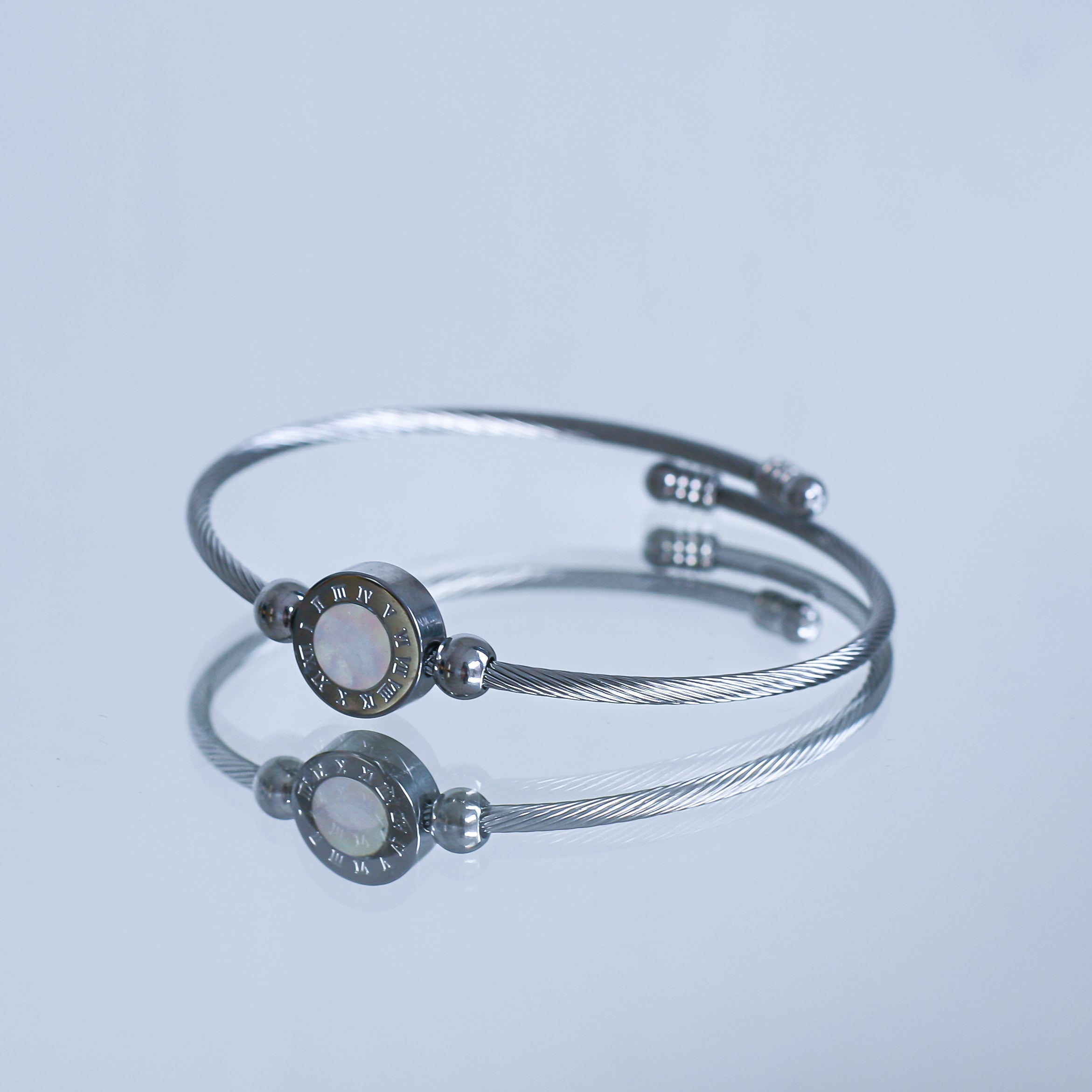 Rokassprādze "Gaišais perlamutrs"