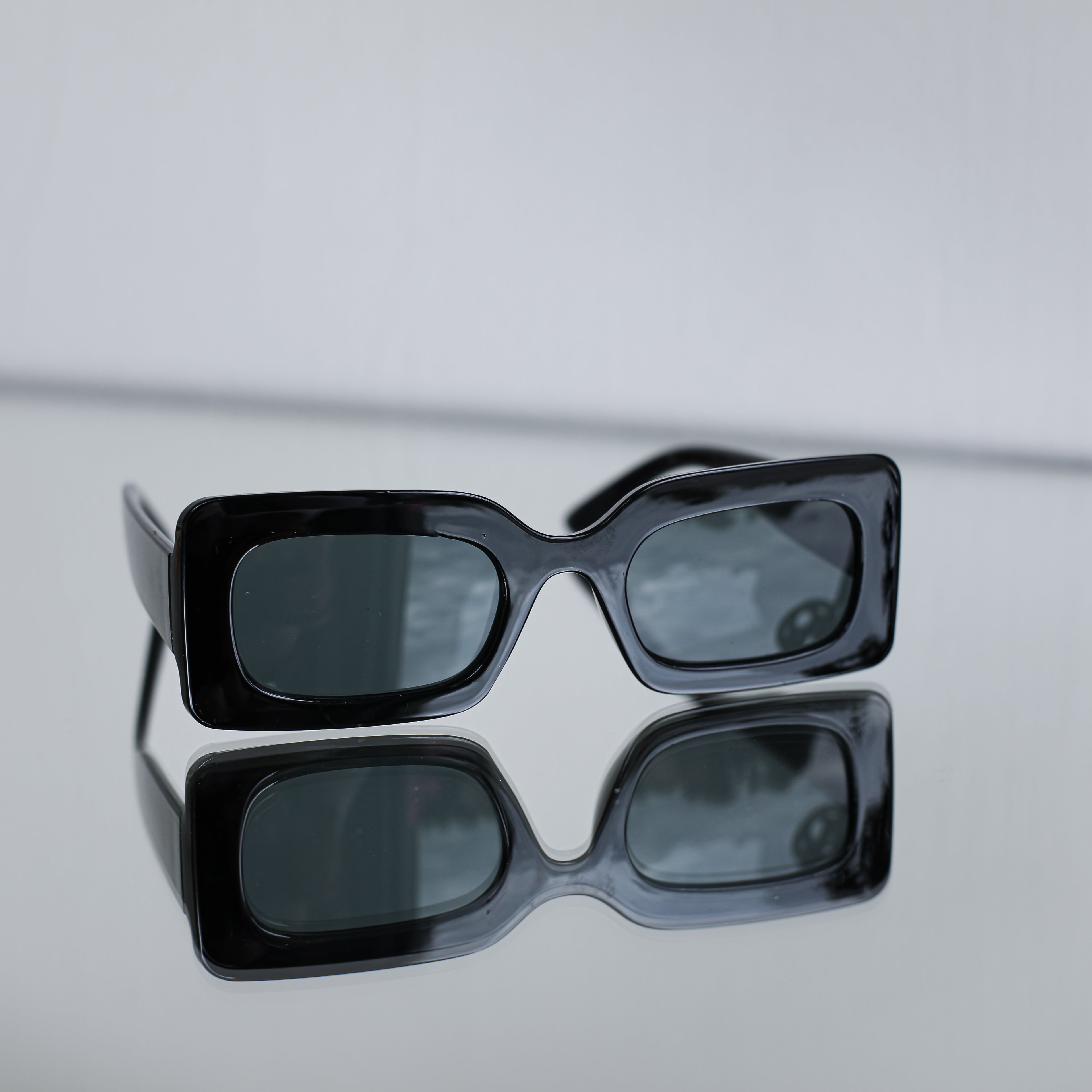 Saulesbrilles Stils Y