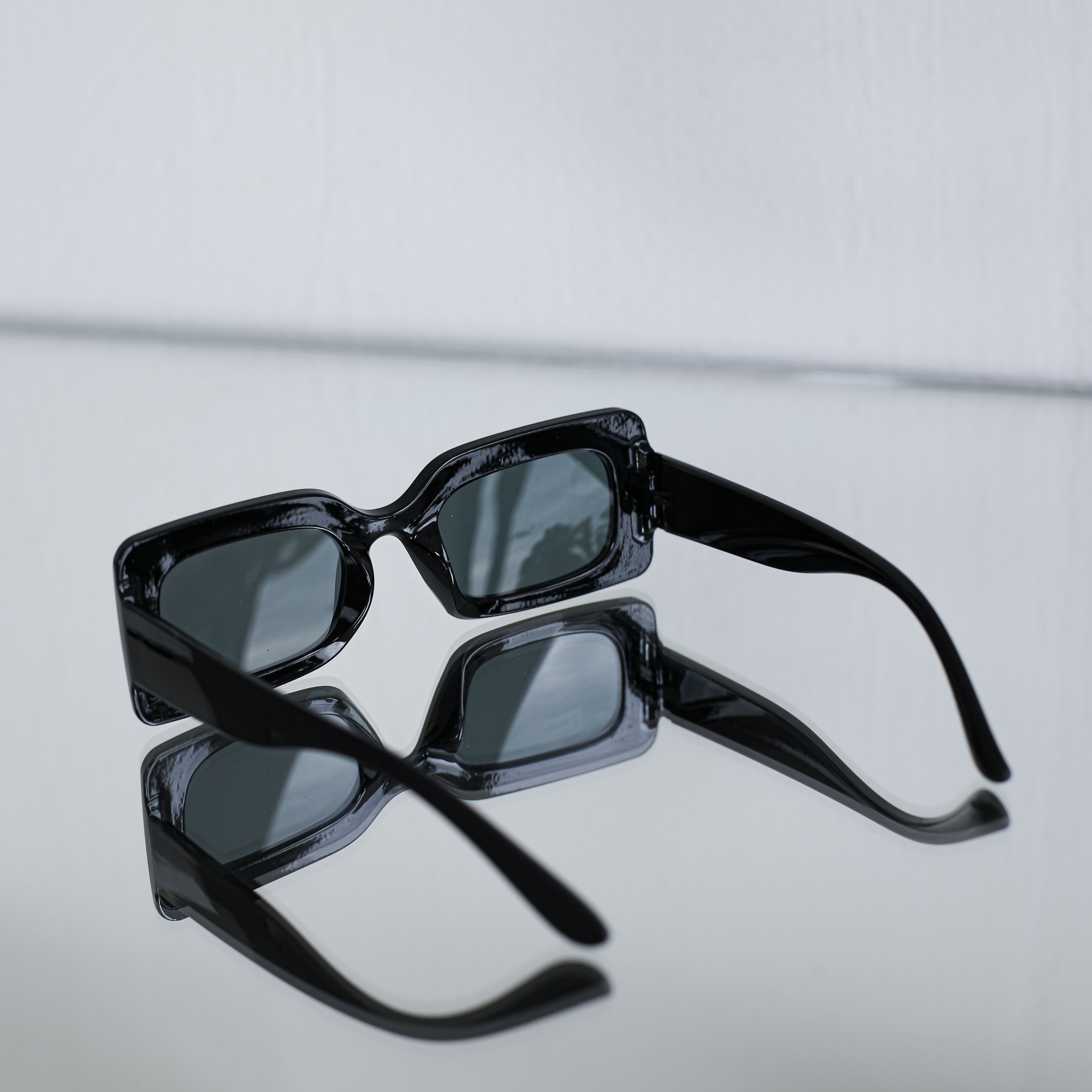 Saulesbrilles Stils Y