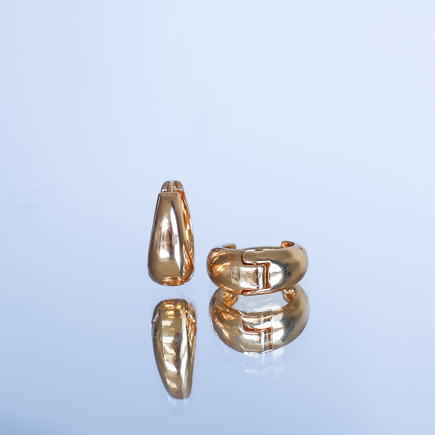 Auskari "Zeltītais piliens"