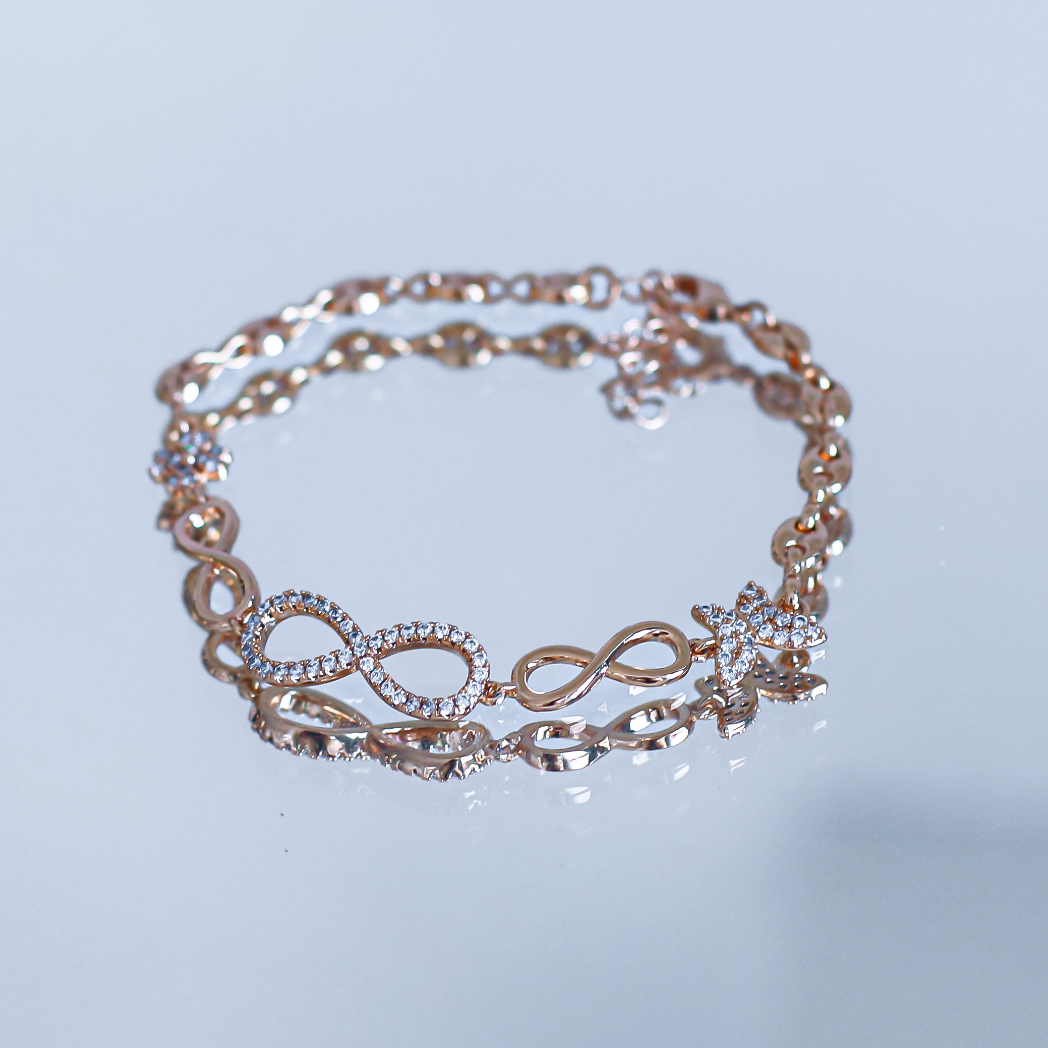 Rokassprādze "Bezgalības pavediens"