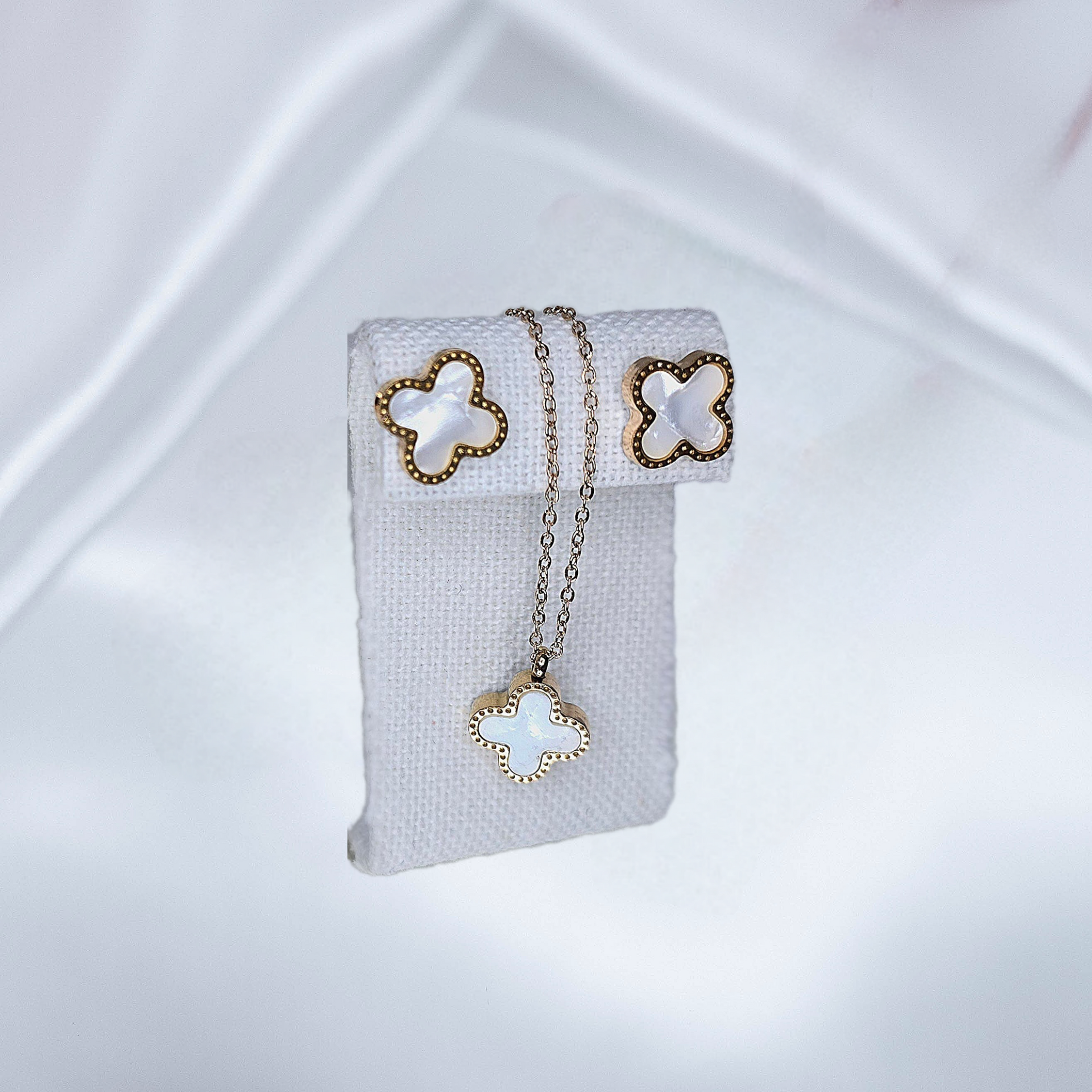 Rotu komplekts klasiskais Clover melns vai balts/arī atsevišķi