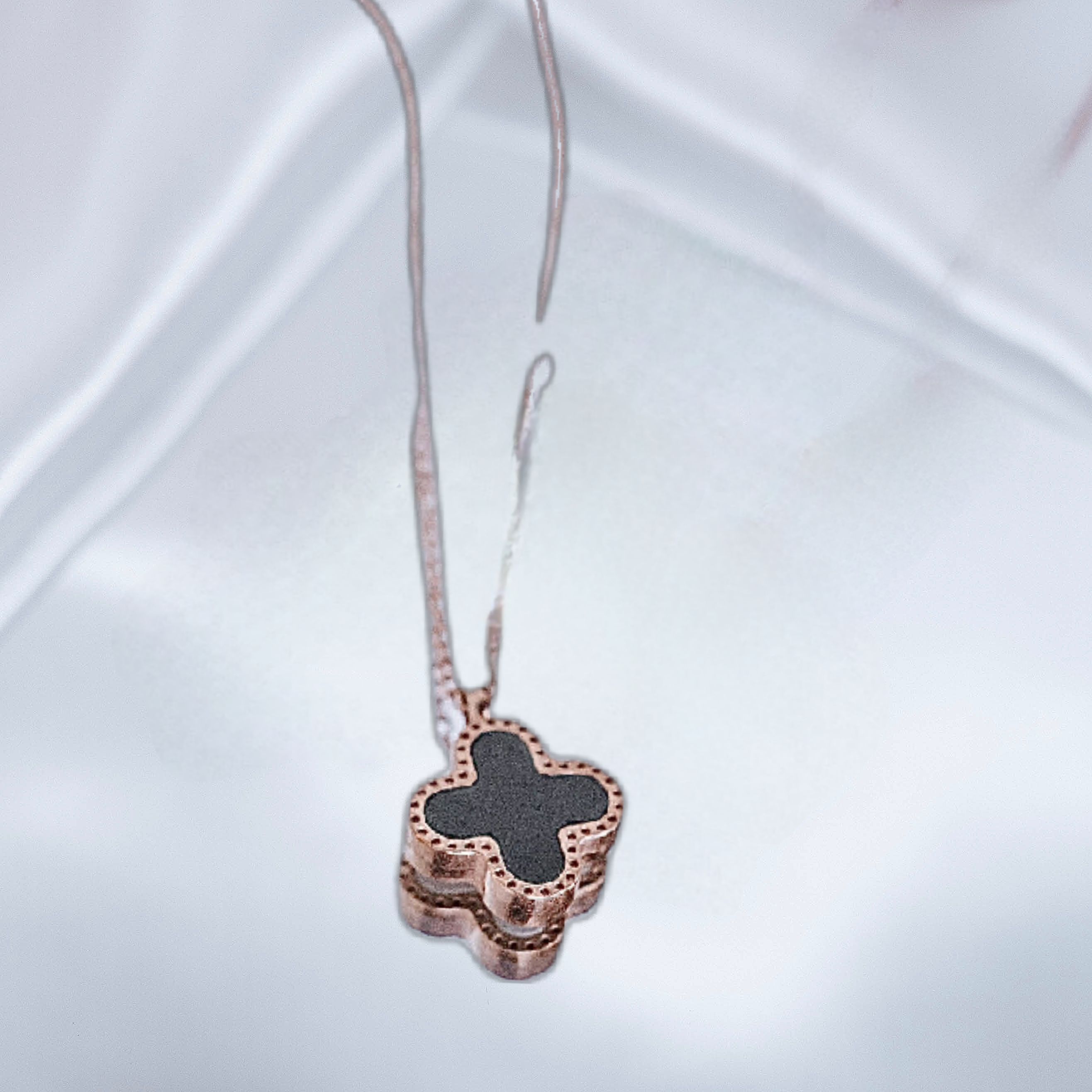 Rotu komplekts klasiskais Clover melns vai balts/arī atsevišķi