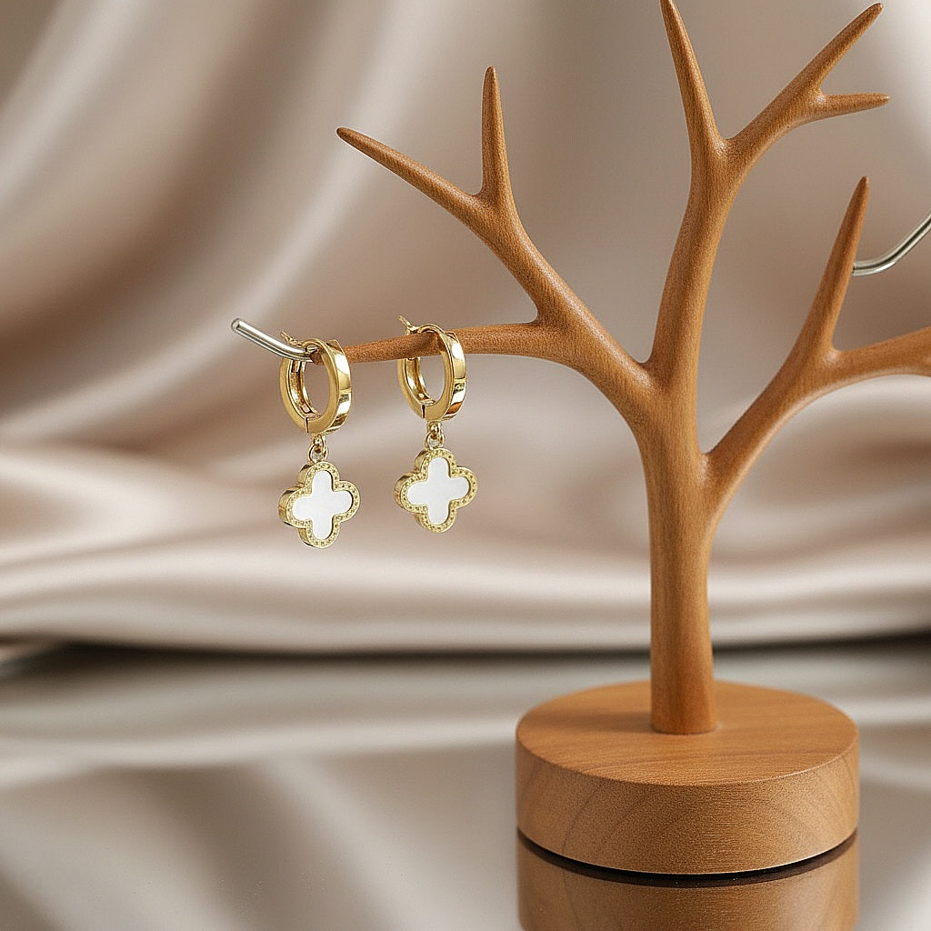 Auskari &quot;White clover&quot;