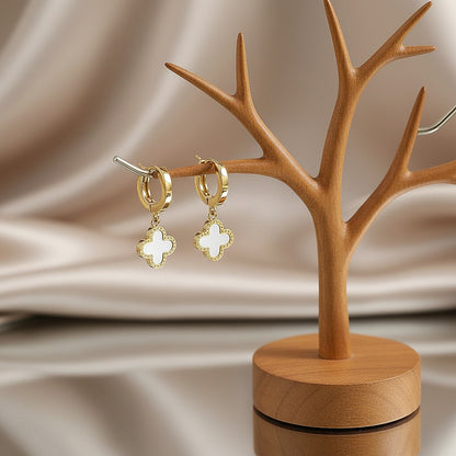 Auskari &quot;White clover&quot;